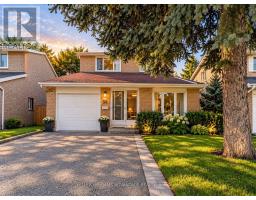 58 AMBERCROFT BOULEVARD, Toronto, Ontario
