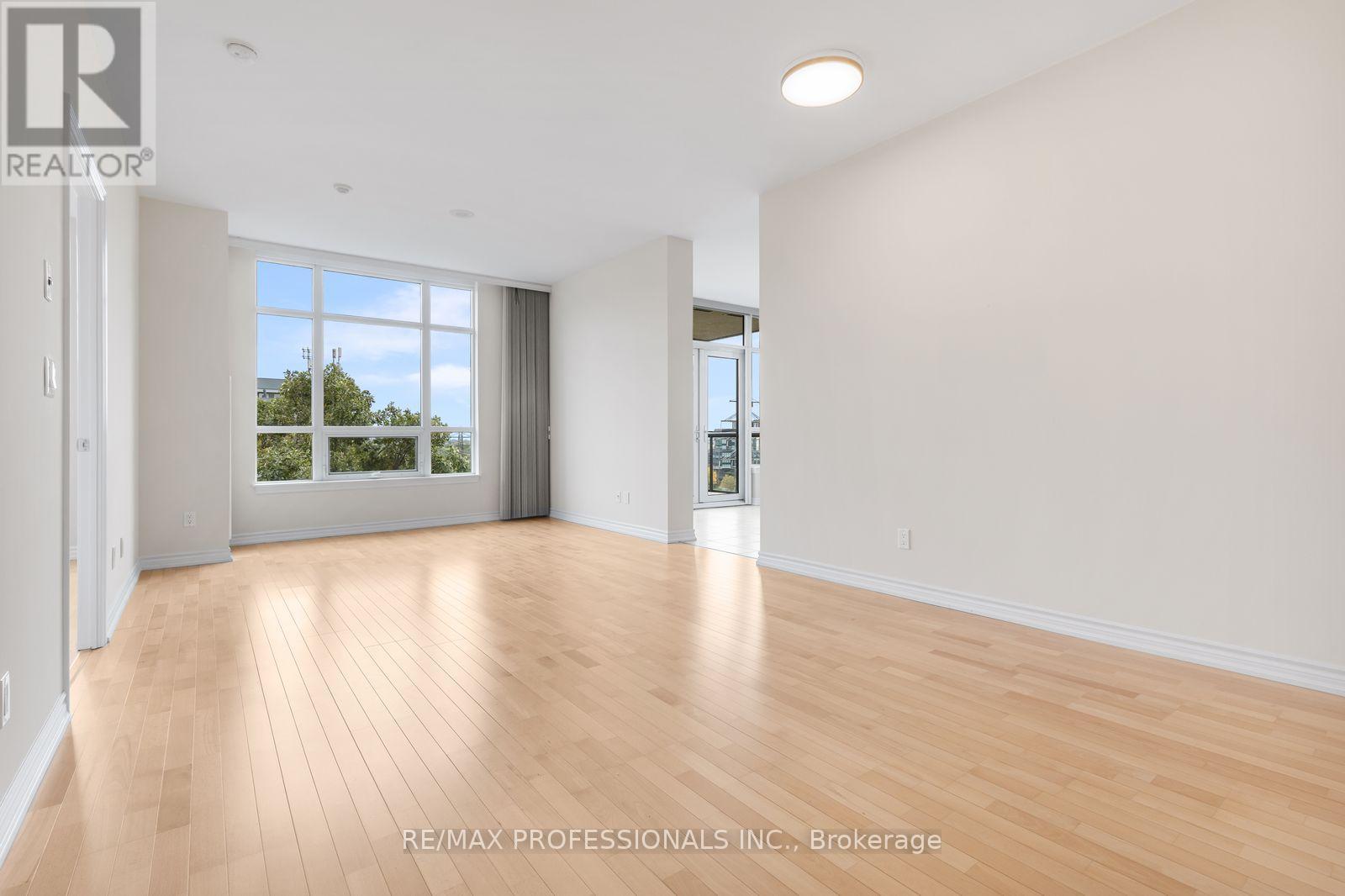 816 - 1135 Royal York Road, Toronto, Ontario  M9A 0C3 - Photo 2 - W13848398