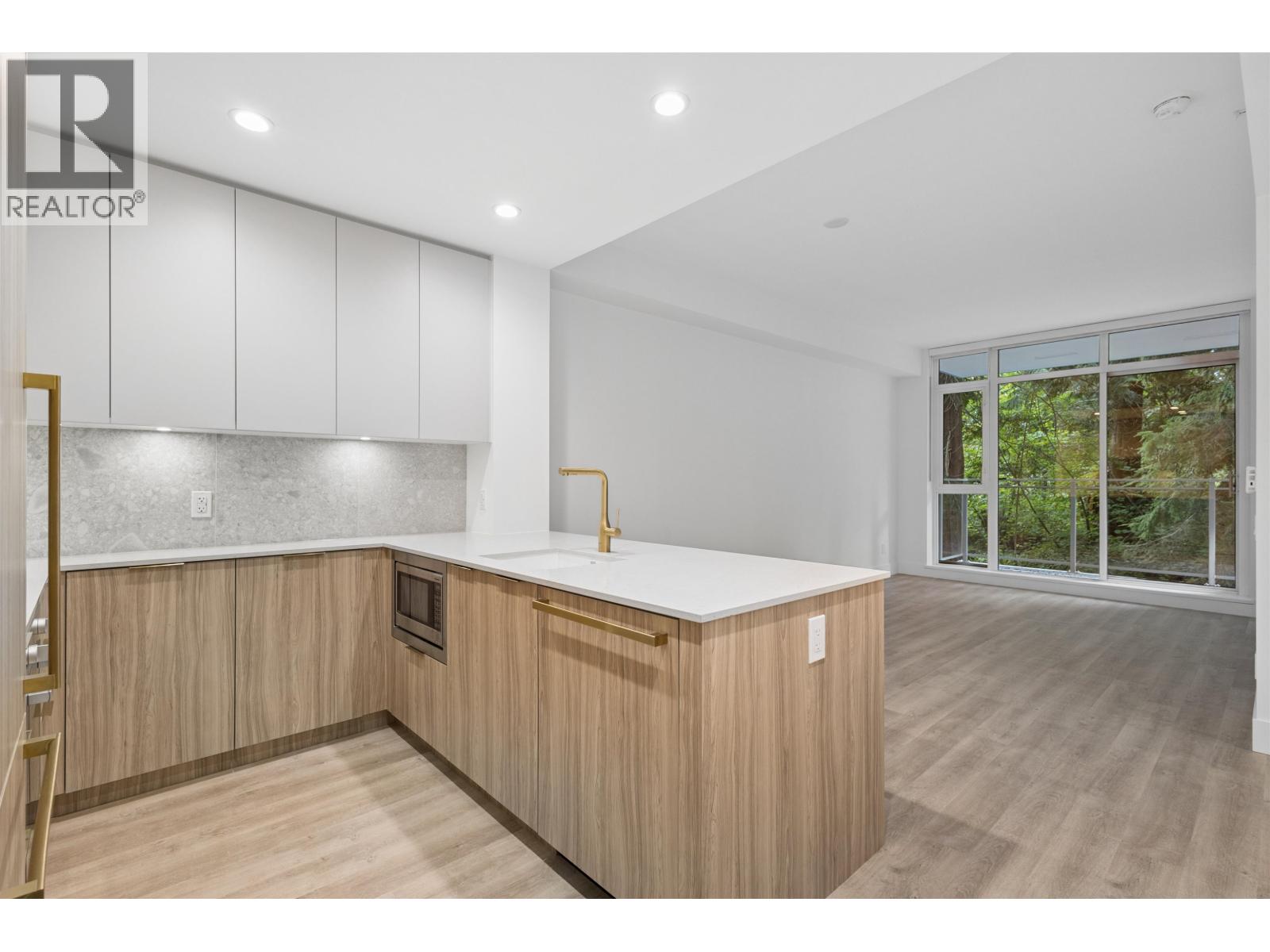 208 2375 EMERY COURT, North Vancouver, British Columbia