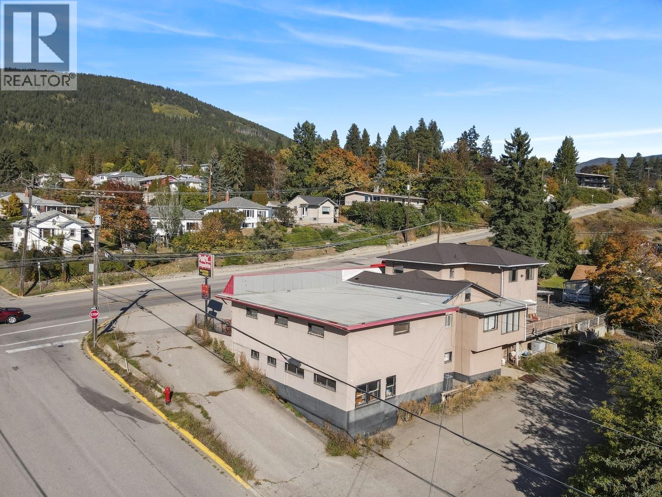 2005 Canyon Street Creston British Columbia Canada V0B1G0 4