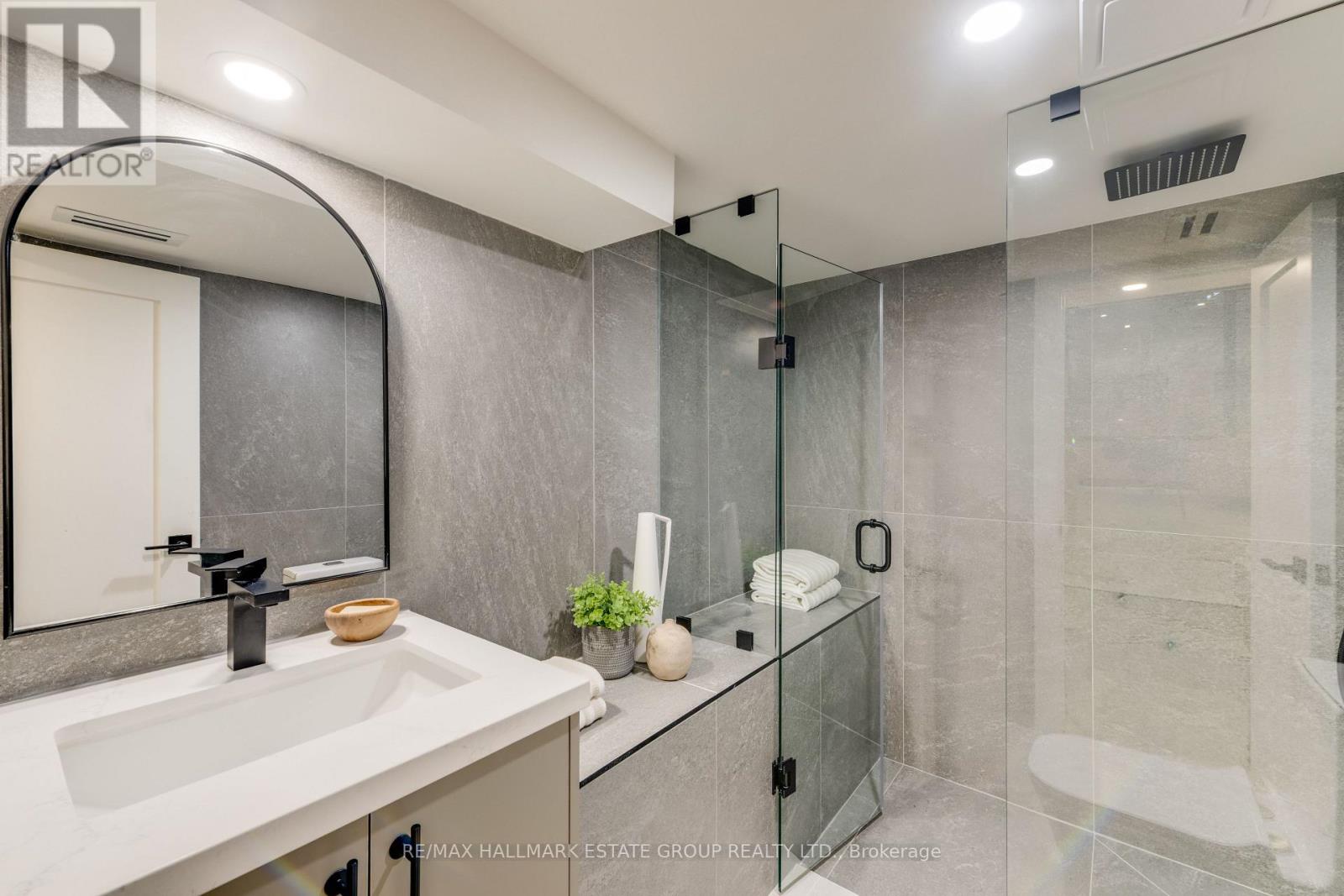 10 Wheeler Avenue, Toronto, Ontario  M4L 3V2 - Photo 43 - E13854948