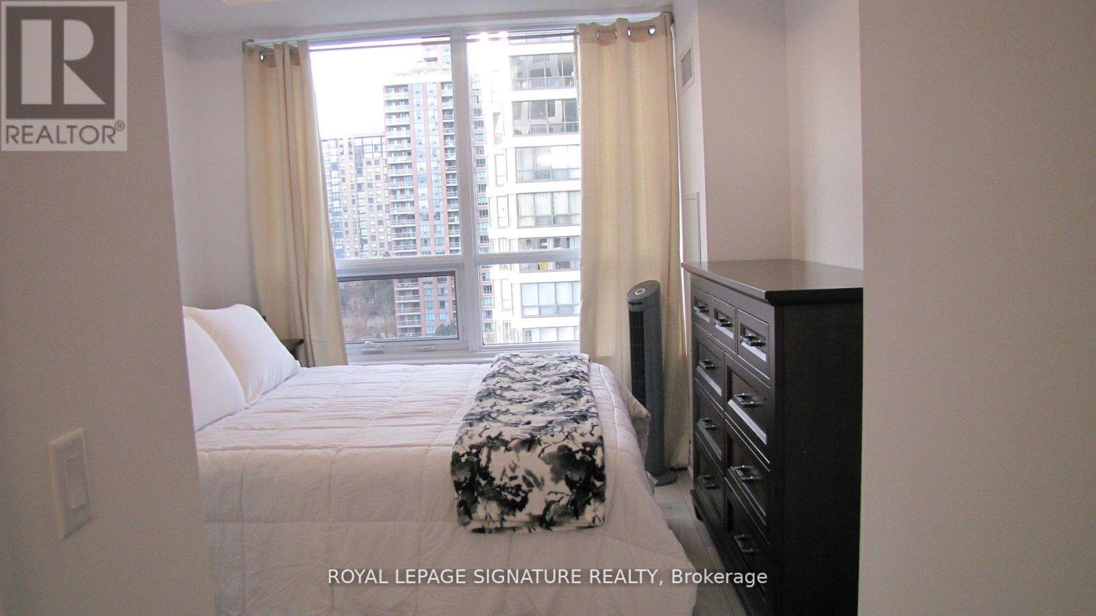 1001 - 36 Elm Drive W, Mississauga, Ontario  L5B 1L9 - Photo 14 - W13854990