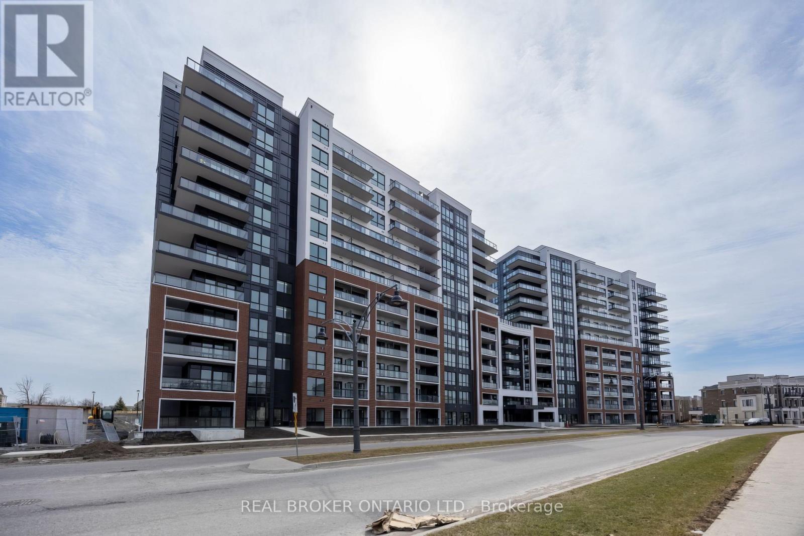 402 - 51 CLARINGTON BOULEVARD, Clarington, Ontario