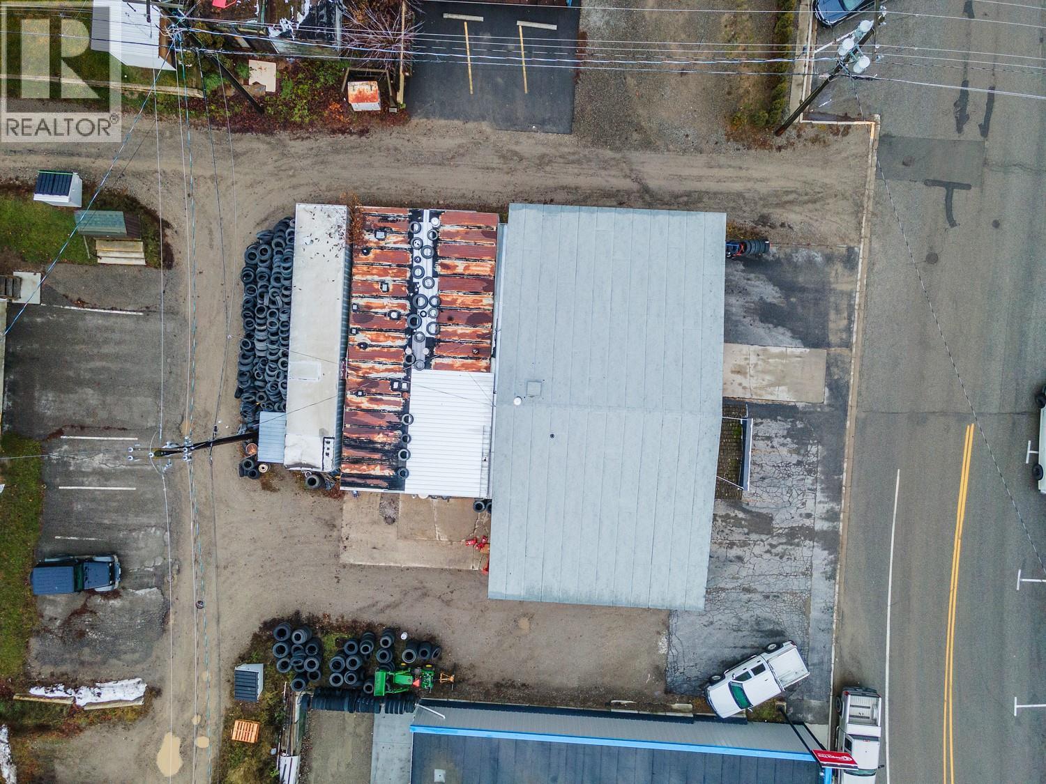 918 PINE Street Creston British Columbia Canada V0B1G0 2