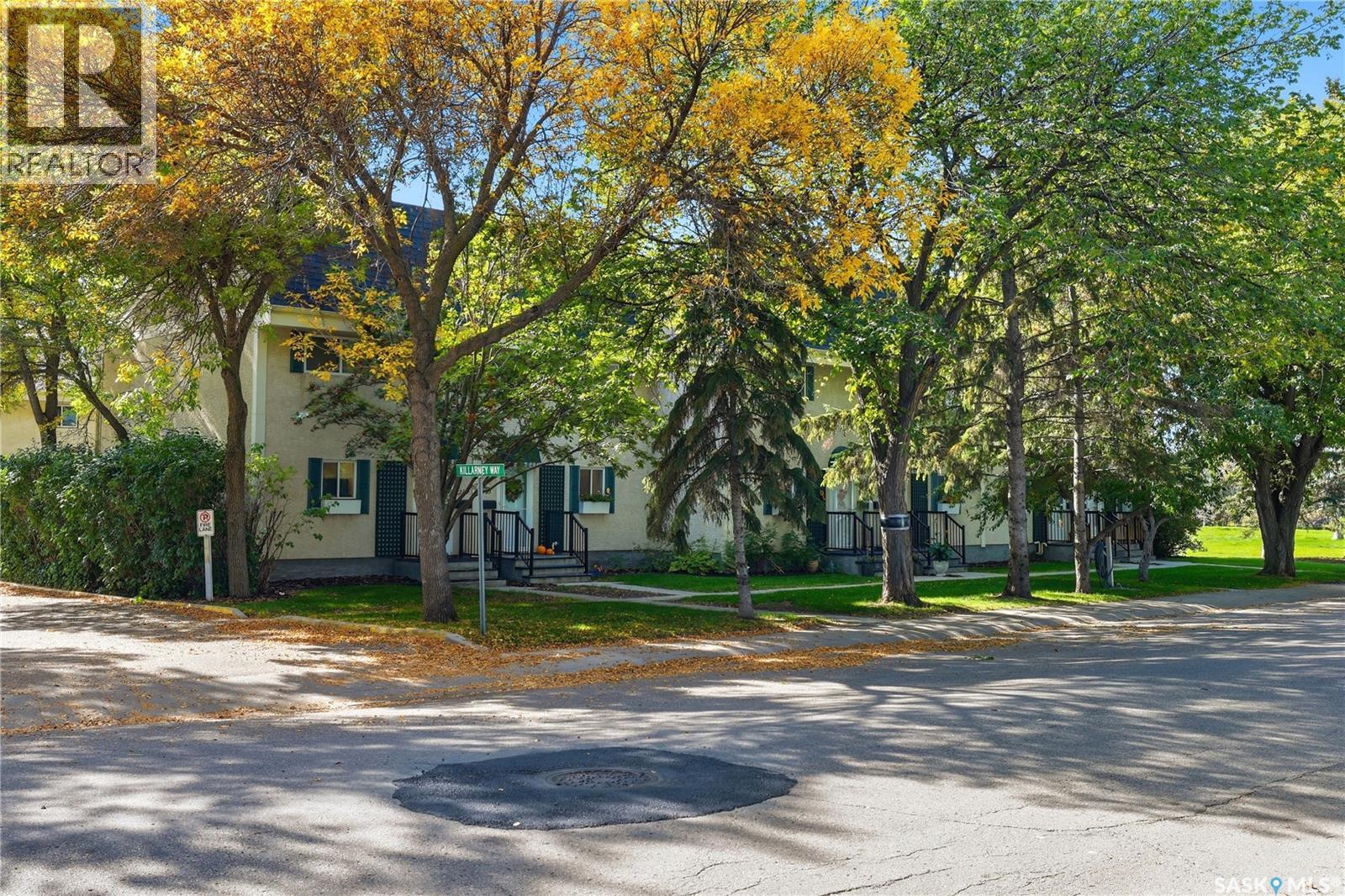 33 Ryan Road, Regina, Saskatchewan  S4S 6X9 - Photo 2 - SK050236