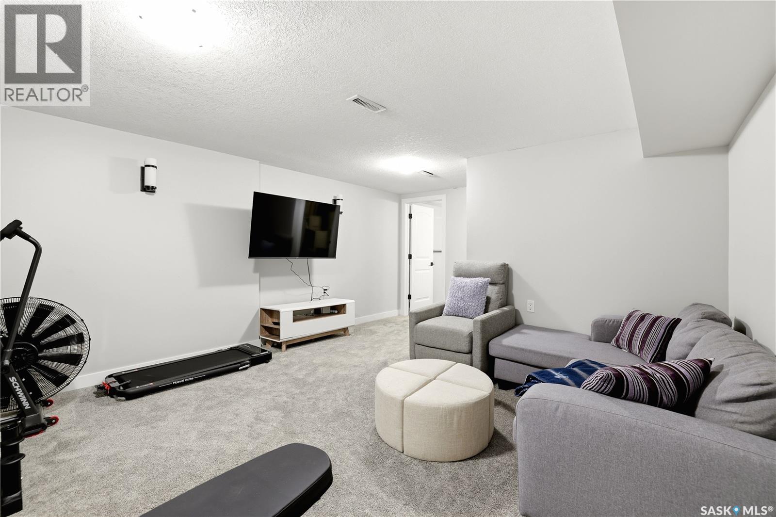 33 Ryan Road, Regina, Saskatchewan  S4S 6X9 - Photo 24 - SK050236