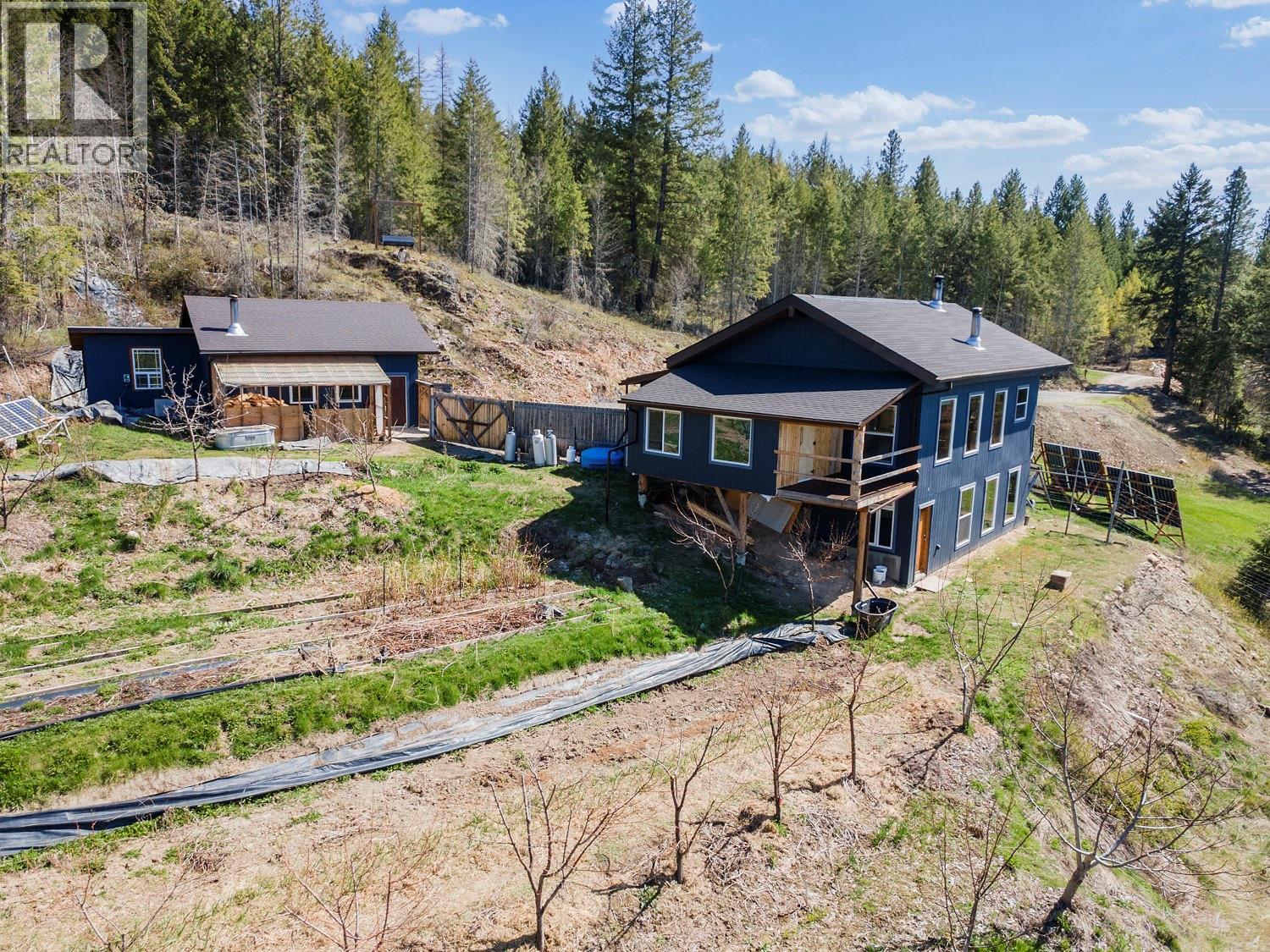 495 Snider Road Lister British Columbia Canada V0B1G5 2