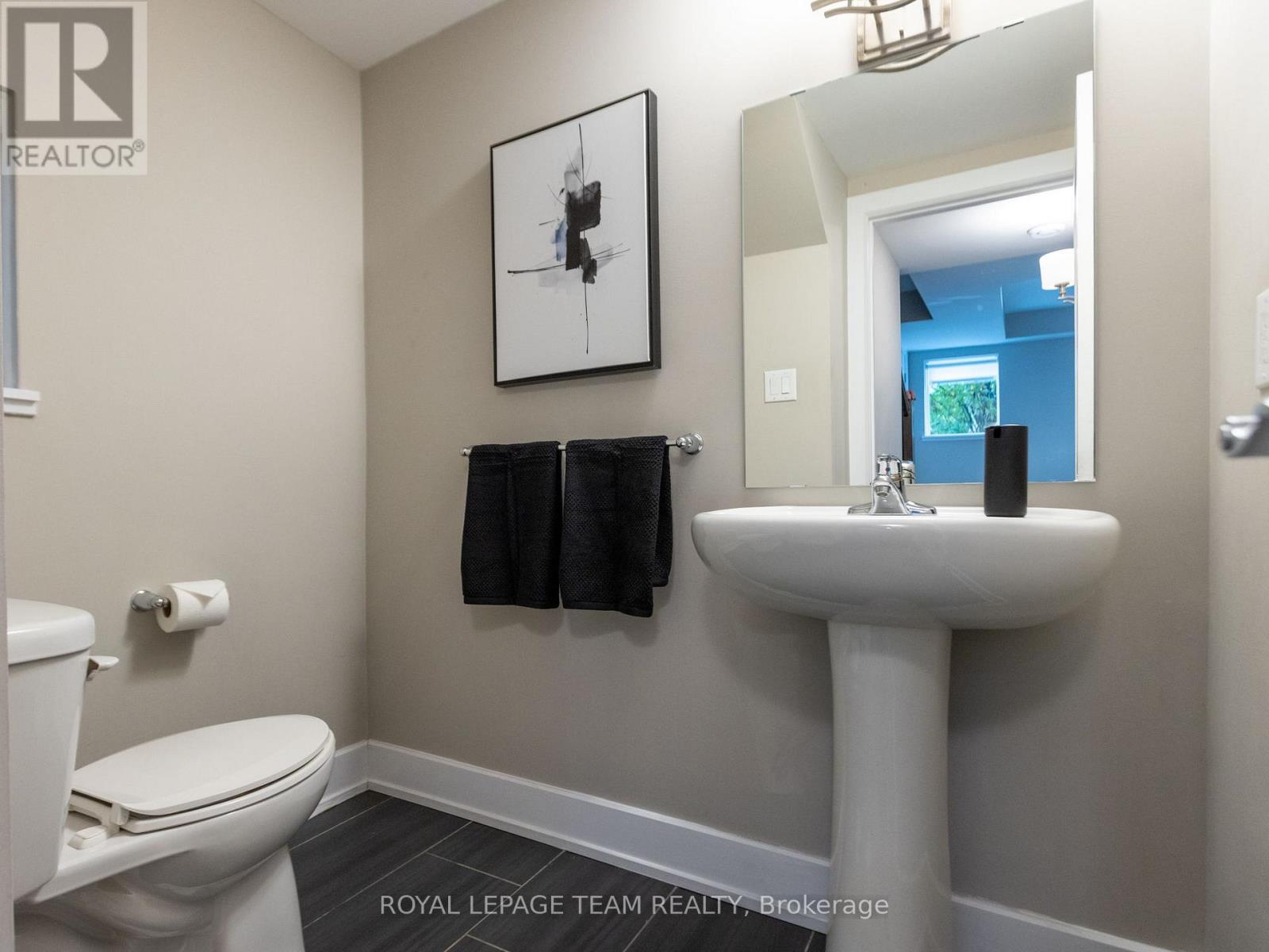 110 Greenfield Avenue, Ottawa, Ontario K1S 5H7 - Photo 5 - X13856292