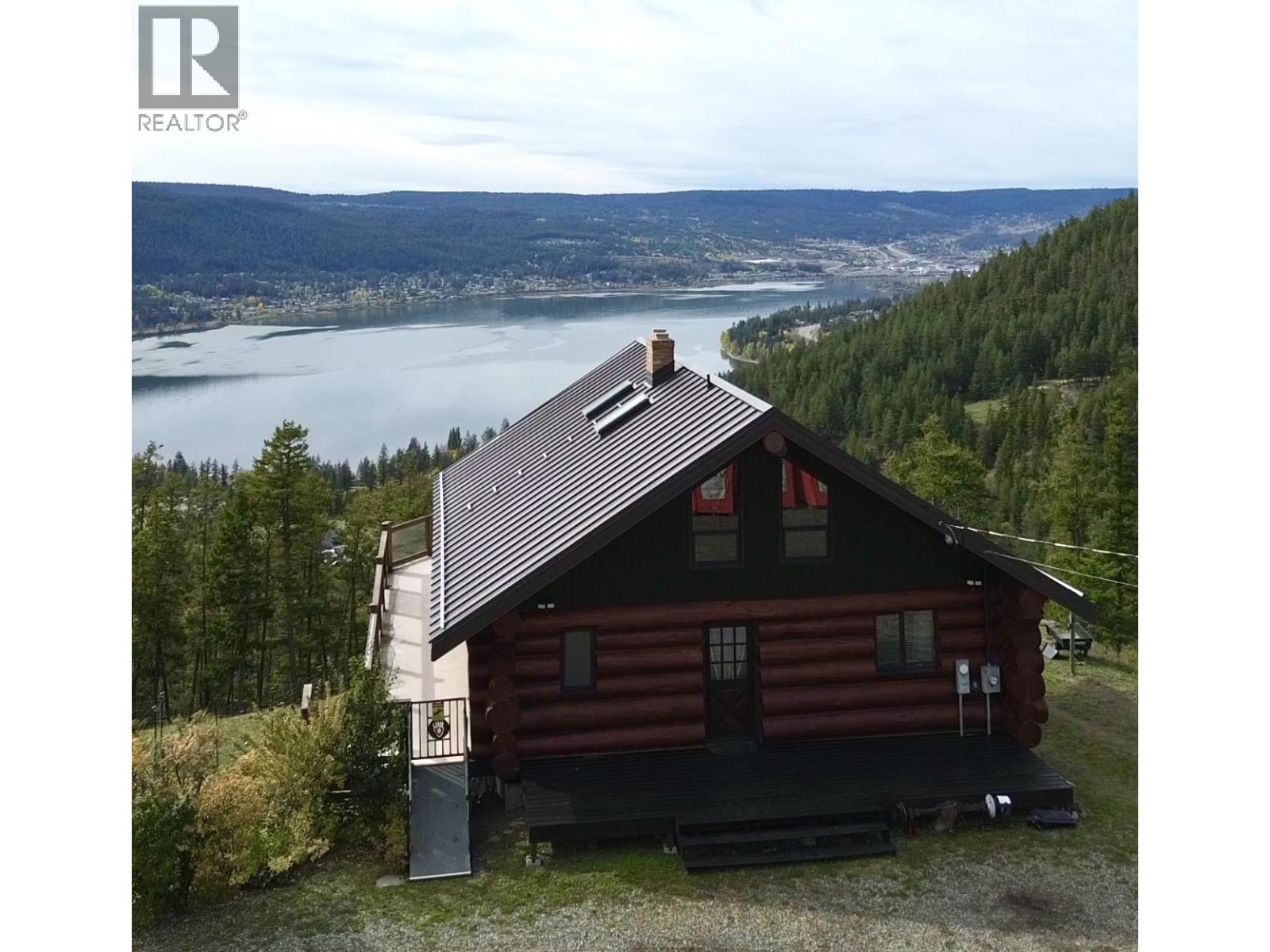 2175 White Road, Williams Lake, British Columbia V2G 5H1 - Photo 3 - R3171862