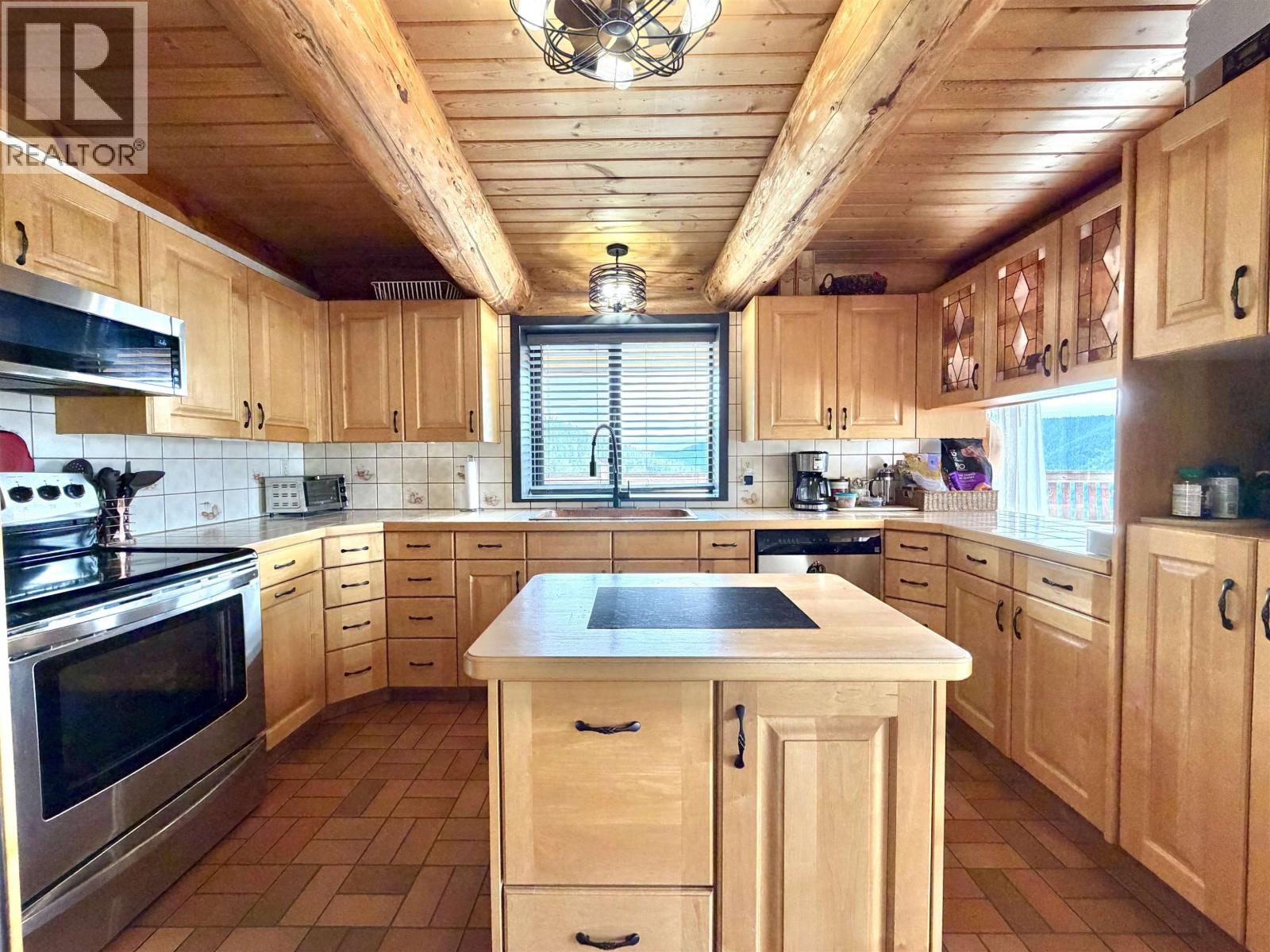 2175 White Road, Williams Lake, British Columbia V2G 5H1 - Photo 5 - R3171862