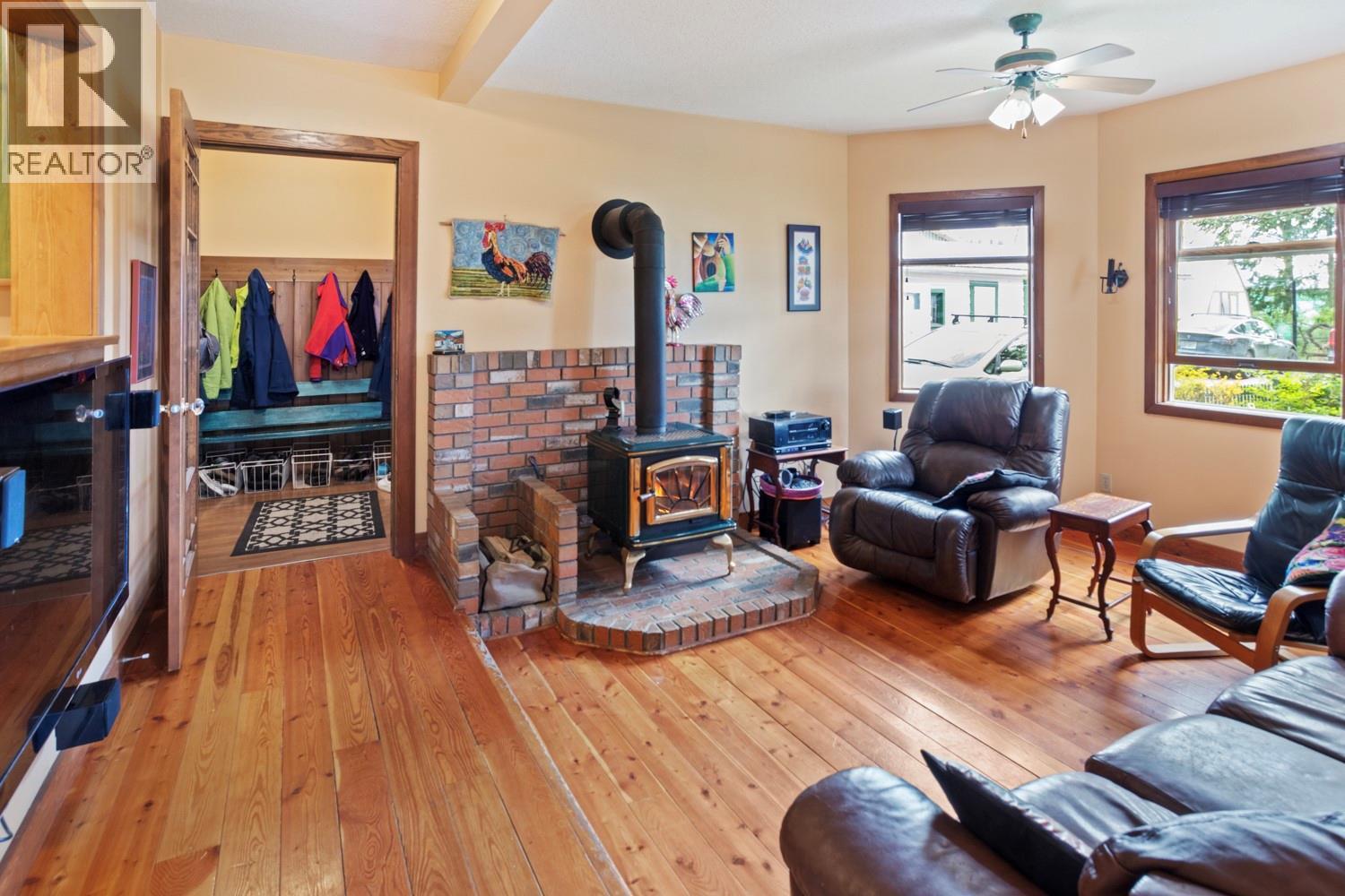 2639 ERICKSON Road Erickson British Columbia Canada V0B1G1 4