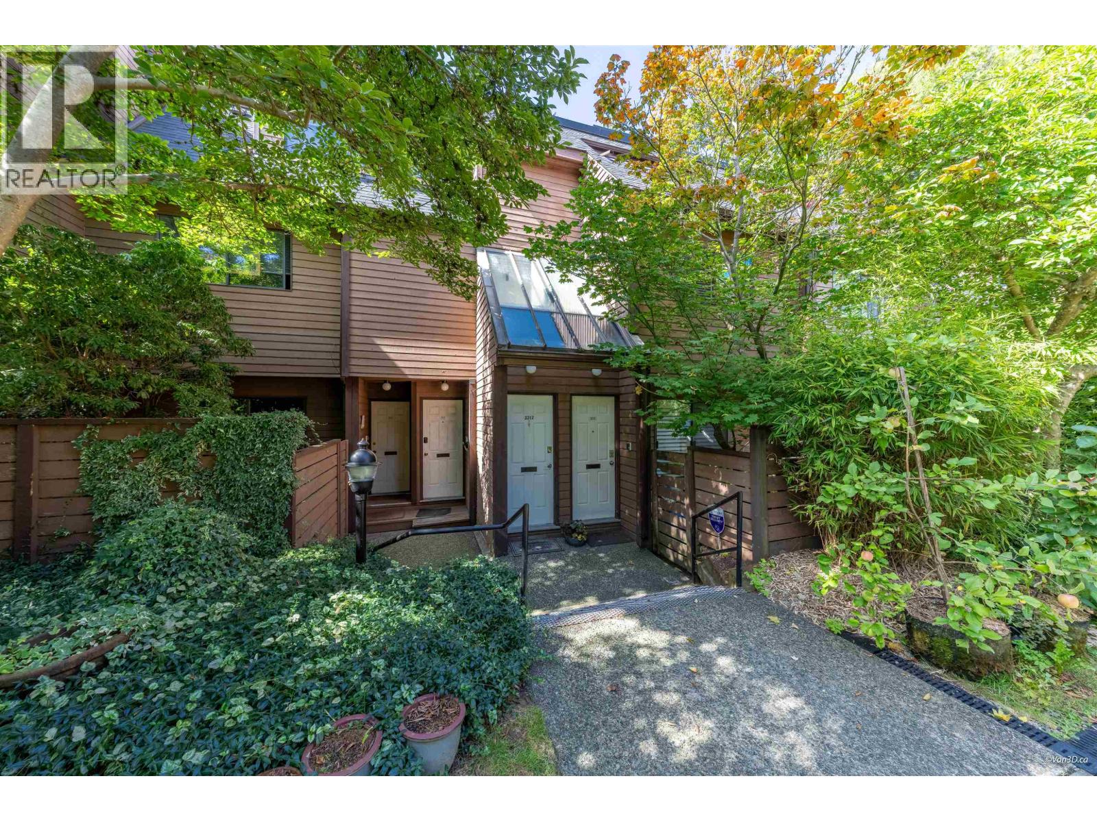 3319 MOUNTAIN HIGHWAY