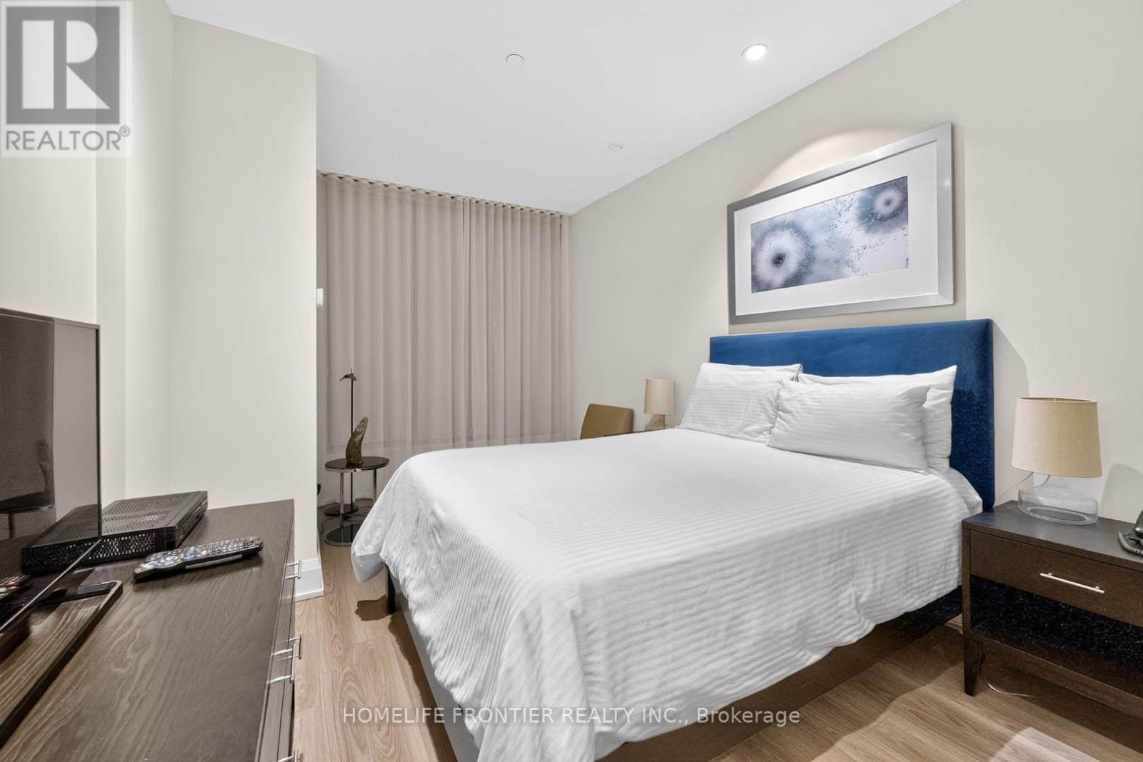 706 - 2 Old Mill Drive, Toronto, Ontario  M6S 0A2 - Photo 35 - W13853874