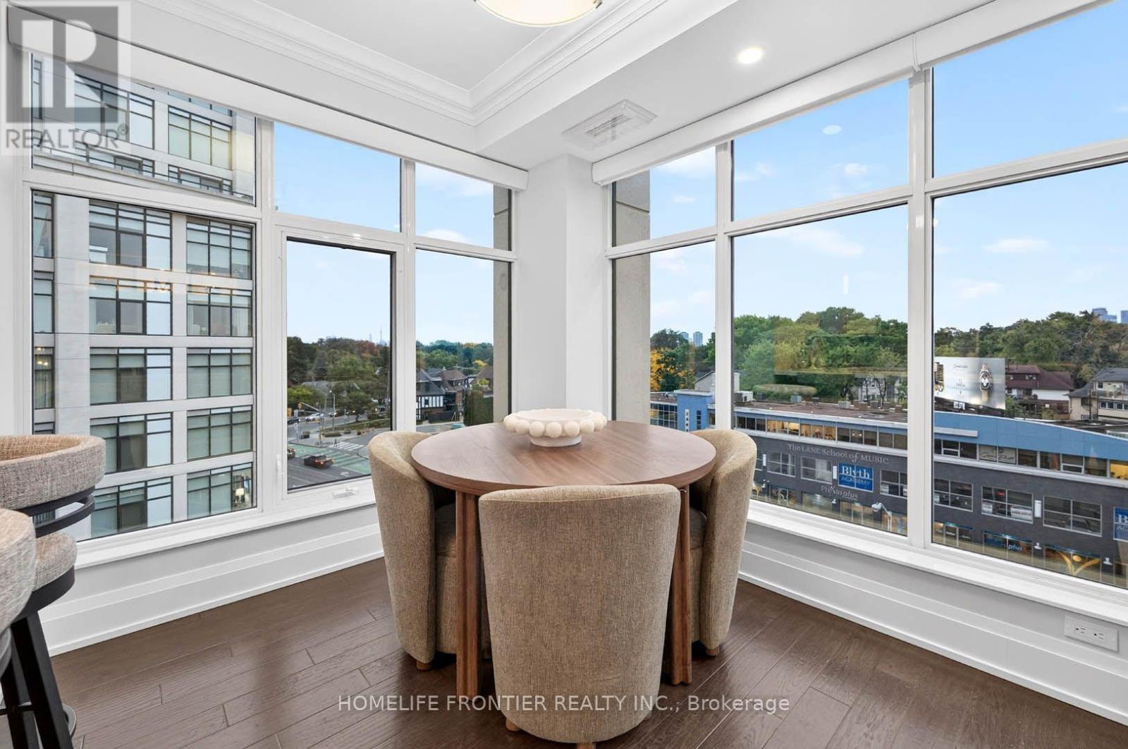 706 - 2 Old Mill Drive, Toronto, Ontario  M6S 0A2 - Photo 6 - W13853874