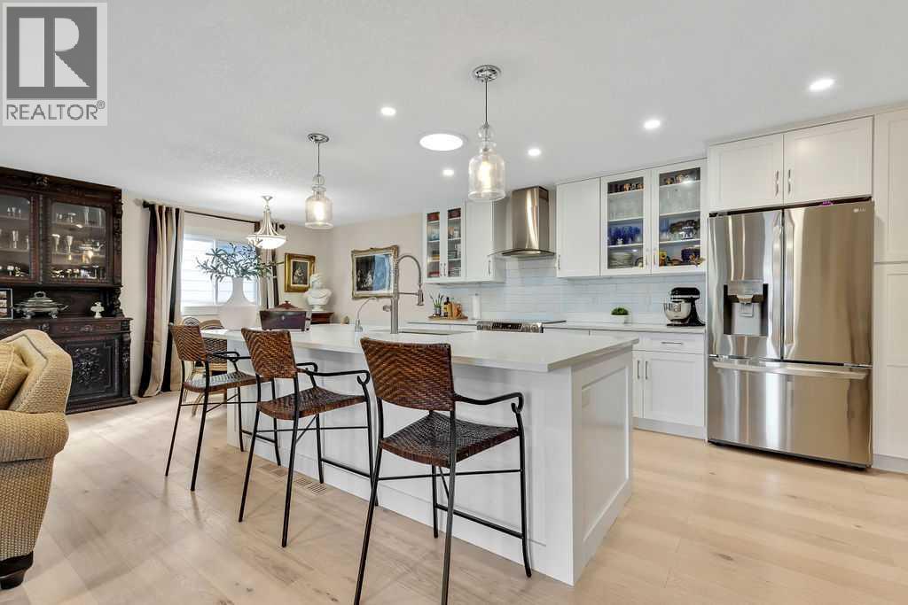 10411 Maplecreek Drive Se, Calgary, Alberta  T2J 1T9 - Photo 8 - A2348516