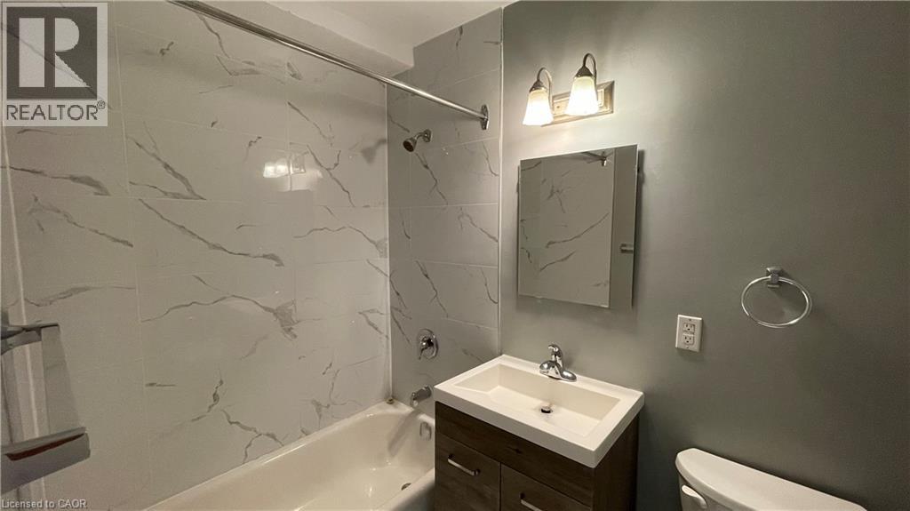 1797 Main Street W Unit# 3, Hamilton, Ontario  L8S 1H6 - Photo 8 - 40867353