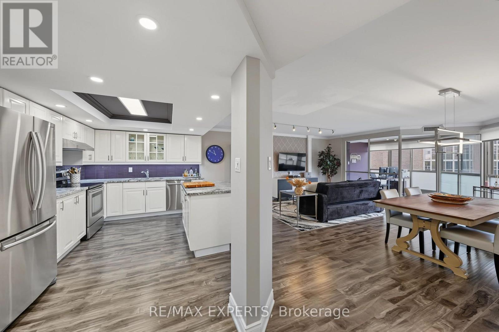605 - 5 Weldrick Road W, Richmond Hill, Ontario  L4C 8S9 - Photo 5 - N13856156