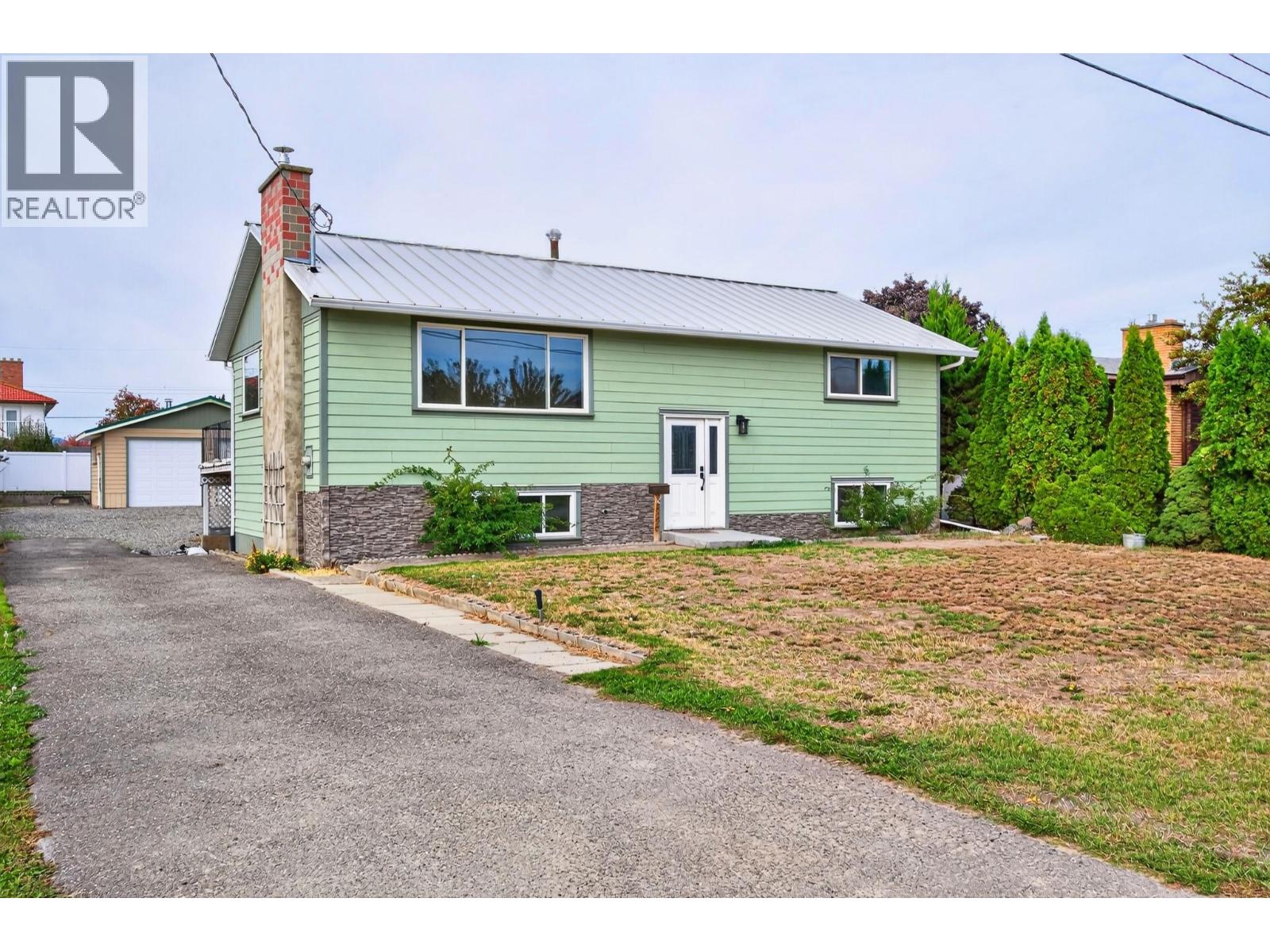 828 MCBRIDE Street
