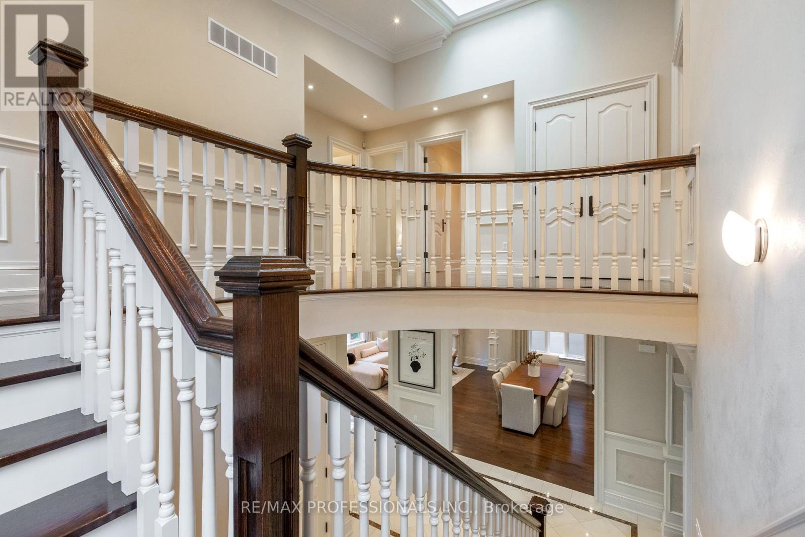 18 Hillcroft Drive, Toronto, Ontario  M9B 4X5 - Photo 19 - W13856084