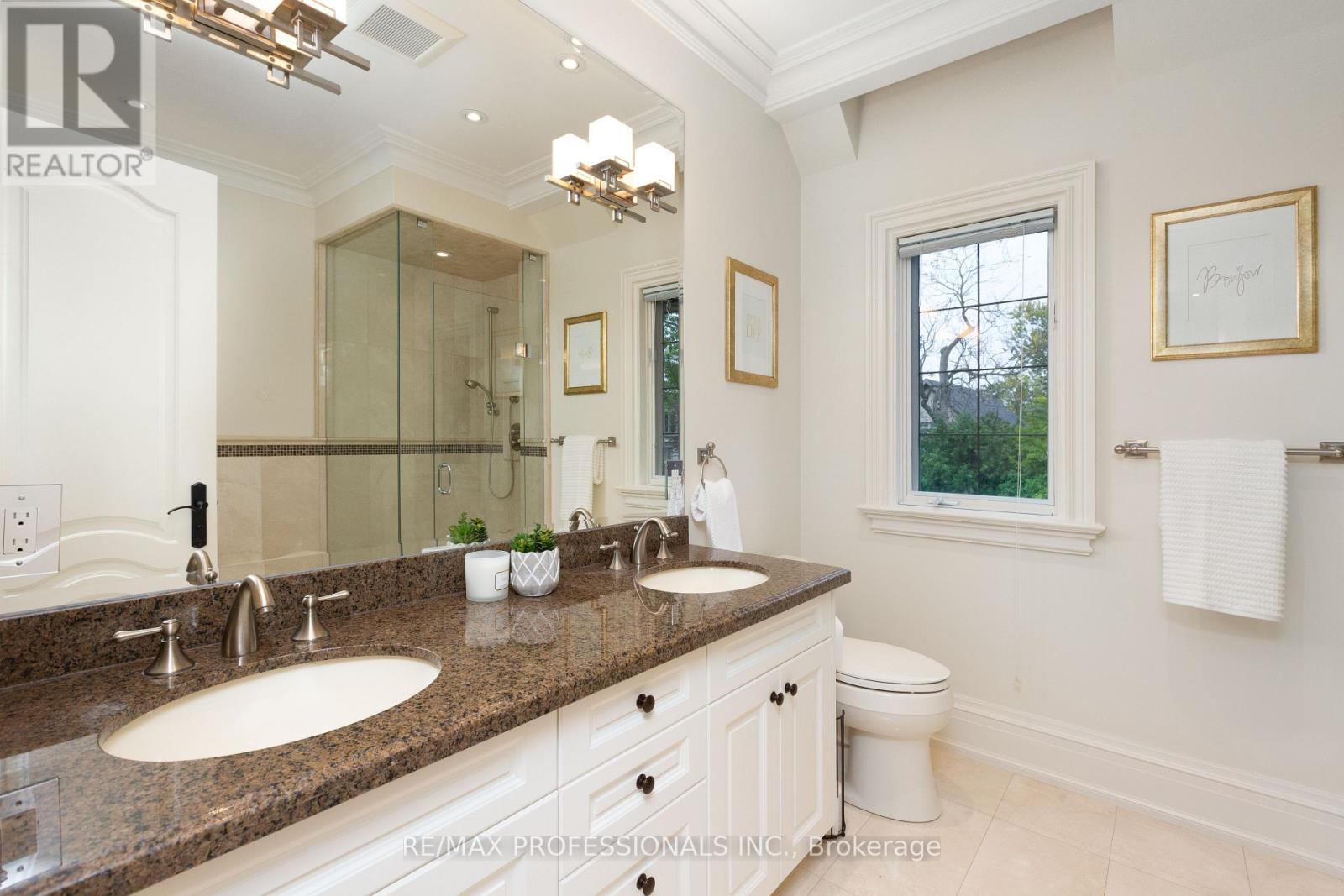 18 Hillcroft Drive, Toronto, Ontario  M9B 4X5 - Photo 29 - W13856084