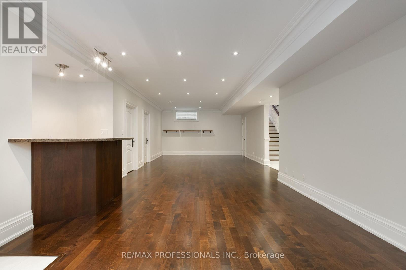 18 Hillcroft Drive, Toronto, Ontario  M9B 4X5 - Photo 34 - W13856084