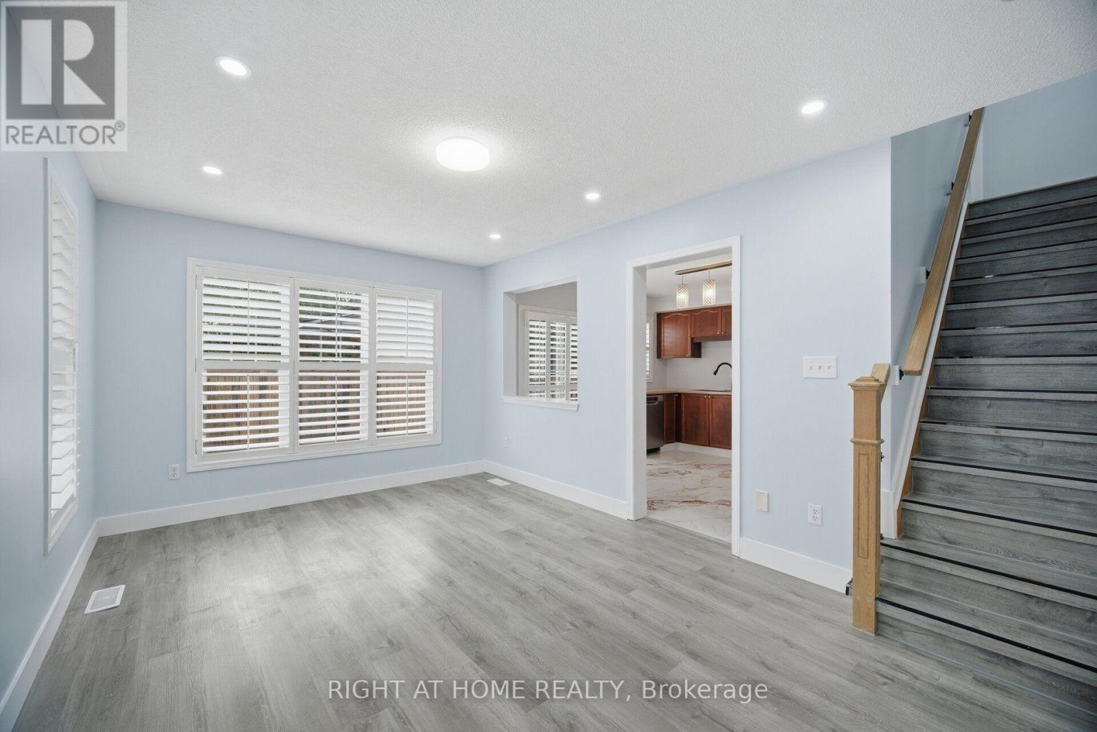 355 Brisdale Drive, Brampton, Ontario  L7Z 3M6 - Photo 12 - W13856124