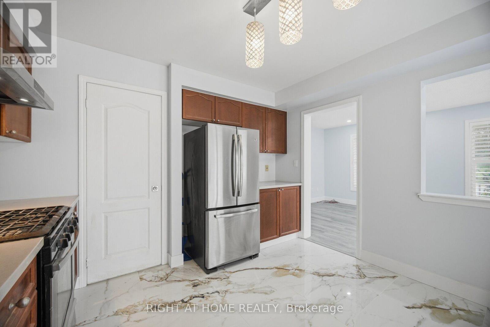 355 Brisdale Drive, Brampton, Ontario  L7Z 3M6 - Photo 16 - W13856124