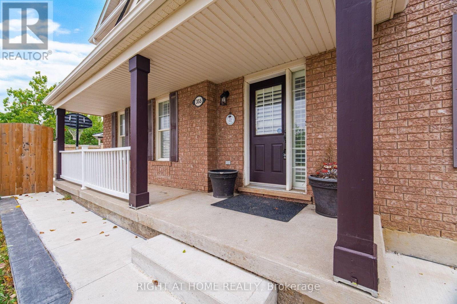355 Brisdale Drive, Brampton, Ontario  L7Z 3M6 - Photo 5 - W13856124