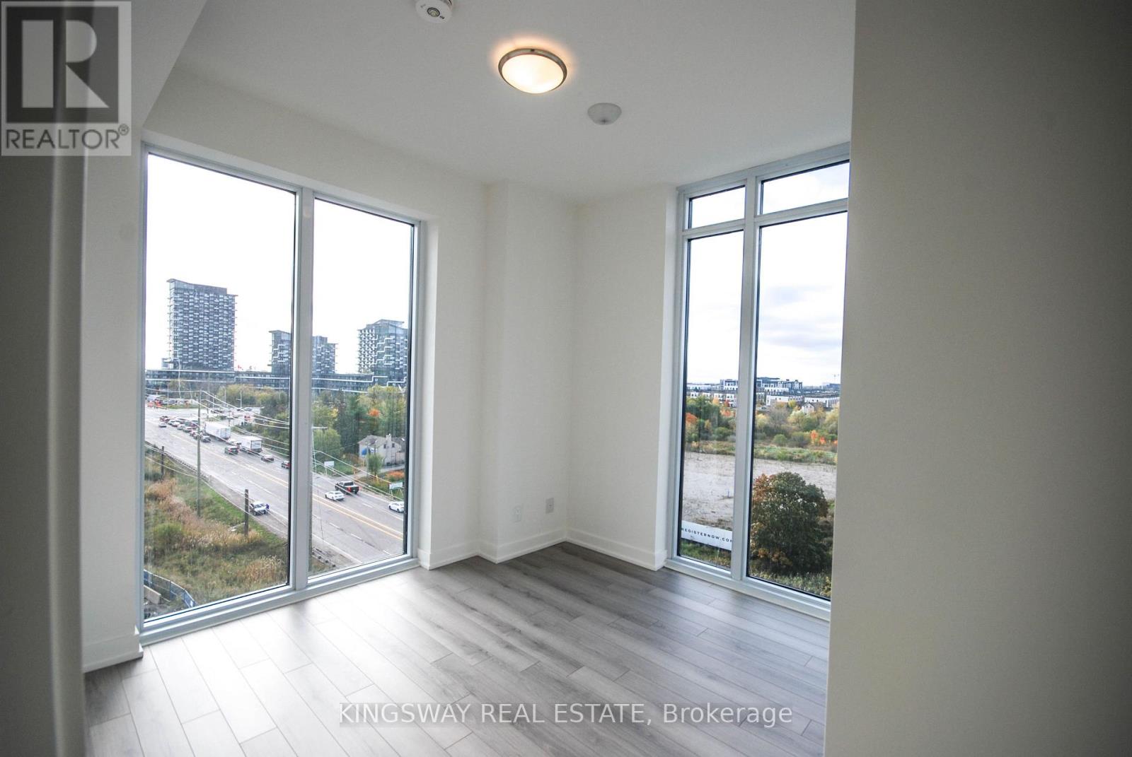 708 - 3071 TRAFALGAR ROAD