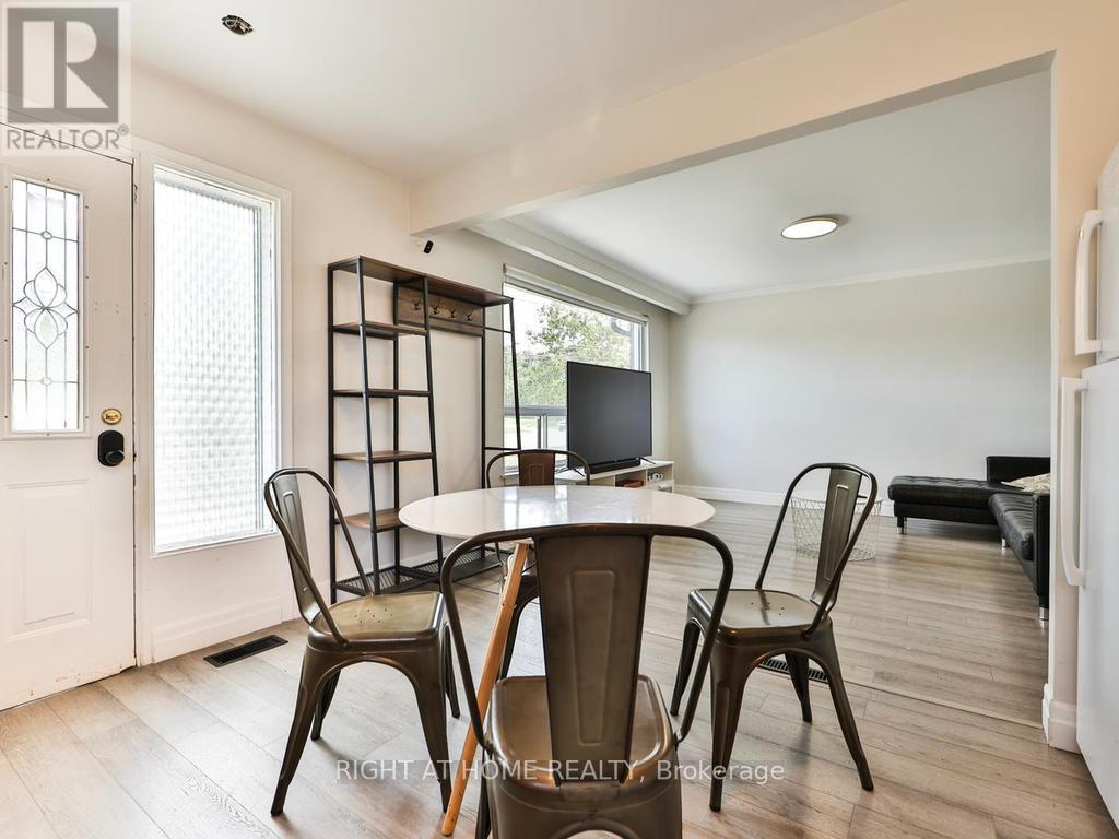 3174 Weston Road, Toronto, Ontario  M9M 2T6 - Photo 10 - W13856186