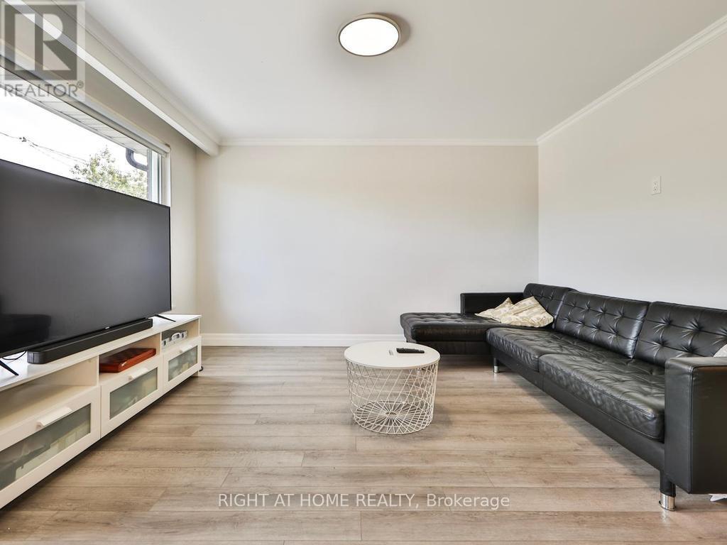 3174 Weston Road, Toronto, Ontario  M9M 2T6 - Photo 7 - W13856186