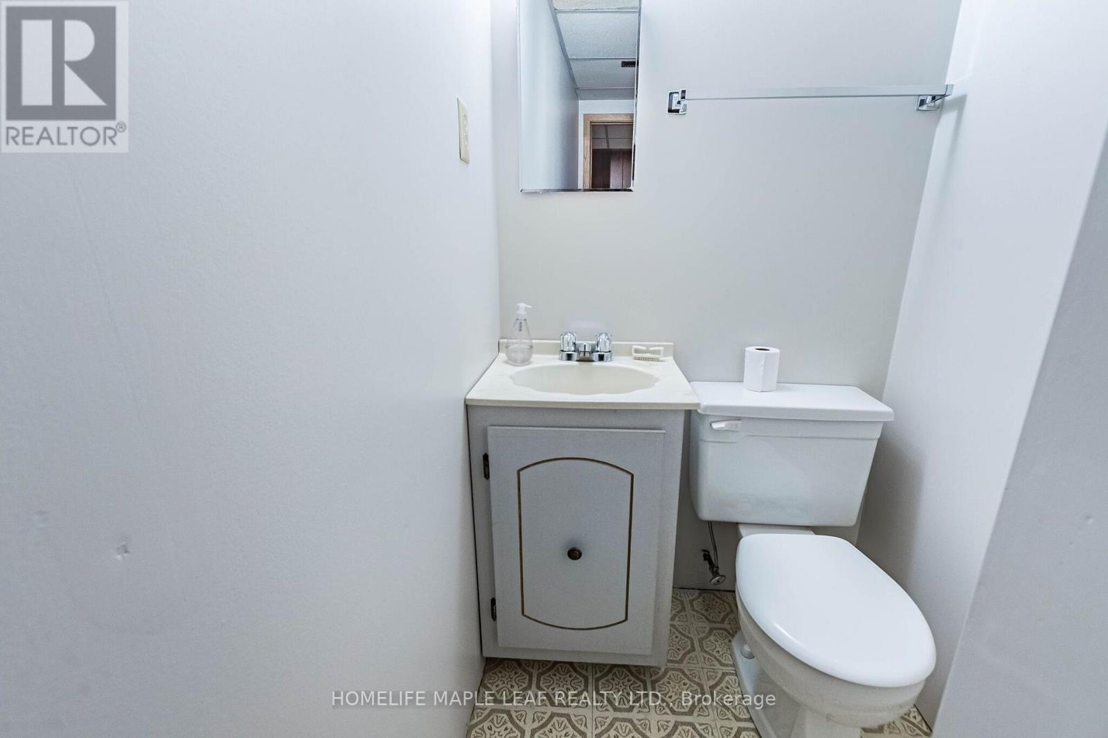 16 Zealand Road, Toronto, Ontario  M9R 3W4 - Photo 25 - W13856212