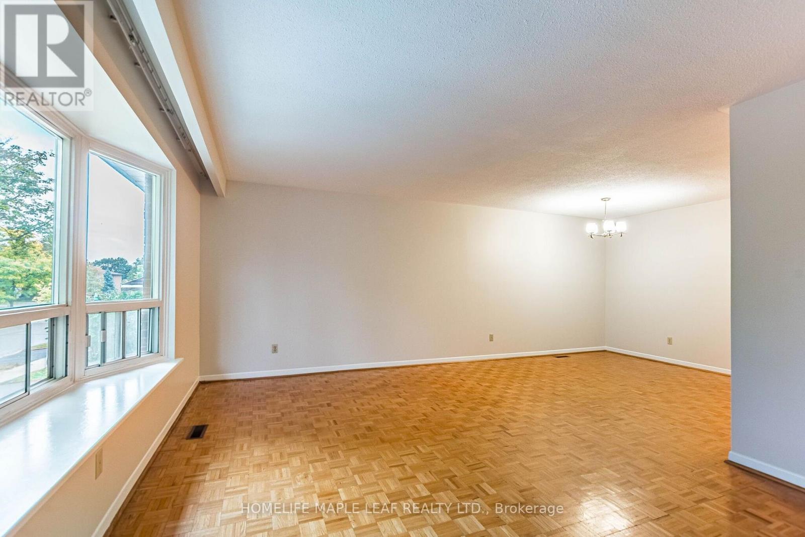 16 Zealand Road, Toronto, Ontario  M9R 3W4 - Photo 6 - W13856212