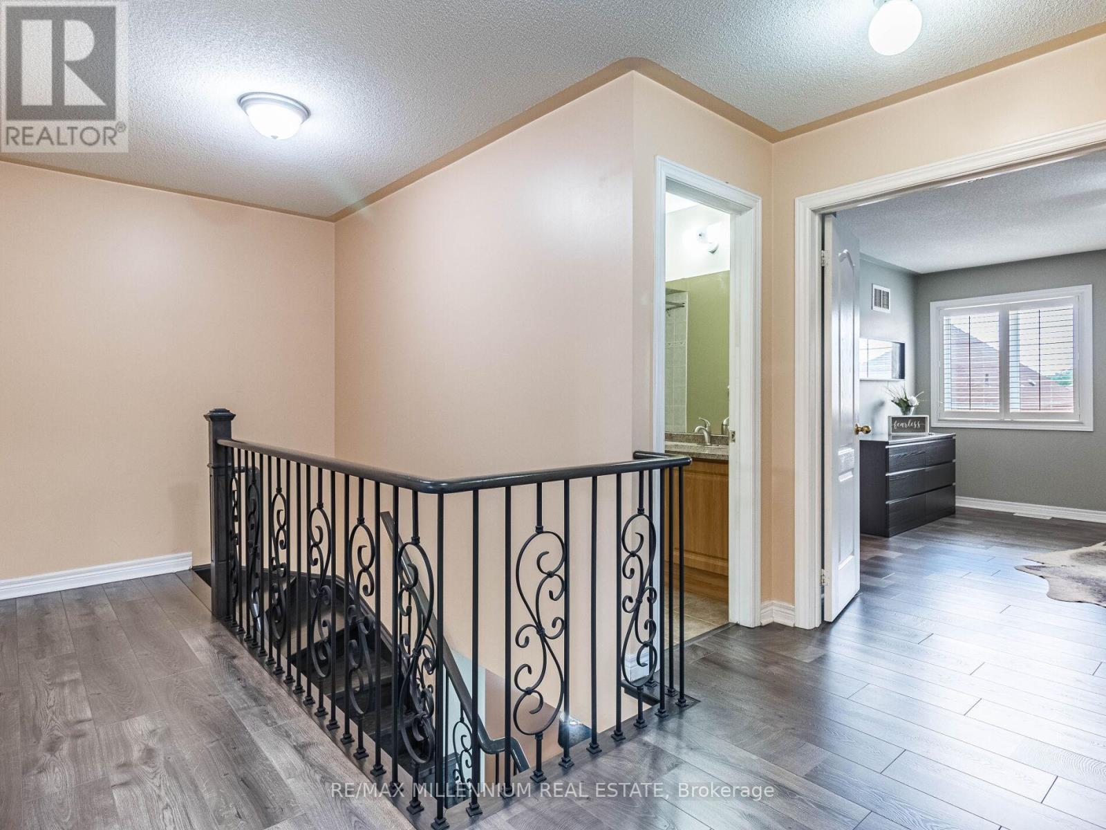 172 Pefferlaw Circle, Brampton, Ontario  L6Y 0L2 - Photo 18 - W13856226