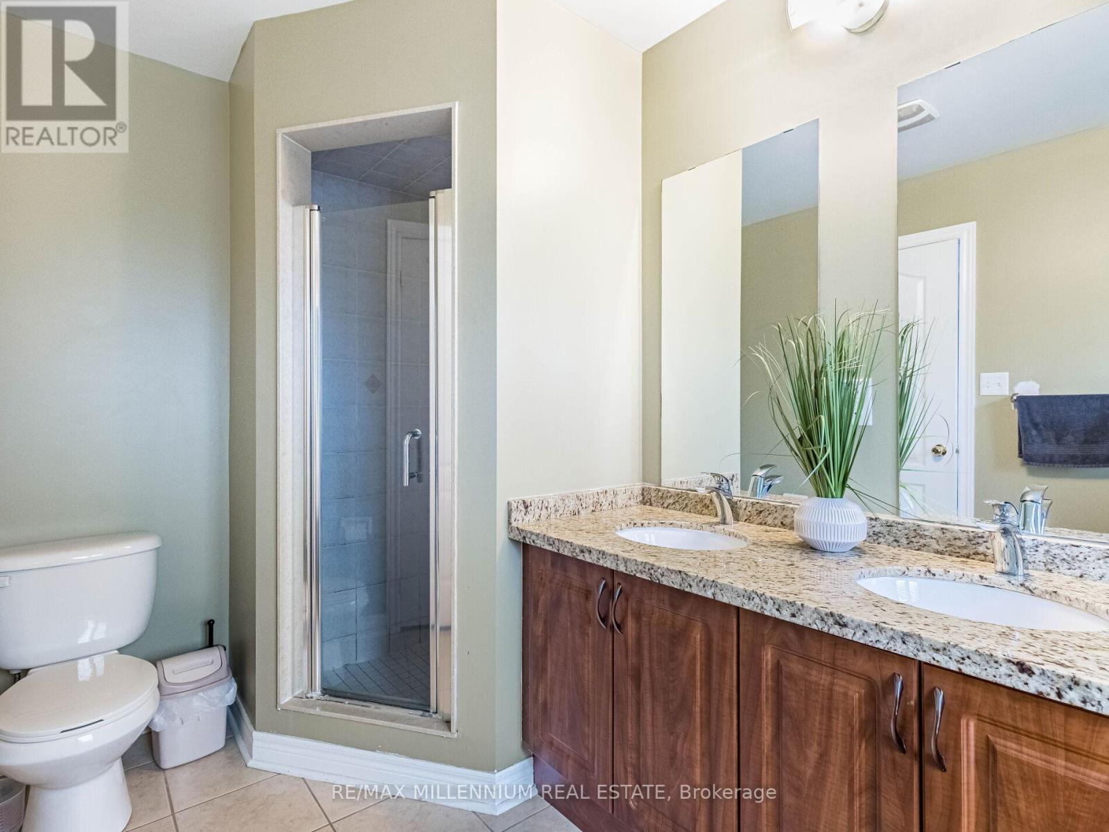 172 Pefferlaw Circle, Brampton, Ontario  L6Y 0L2 - Photo 23 - W13856226
