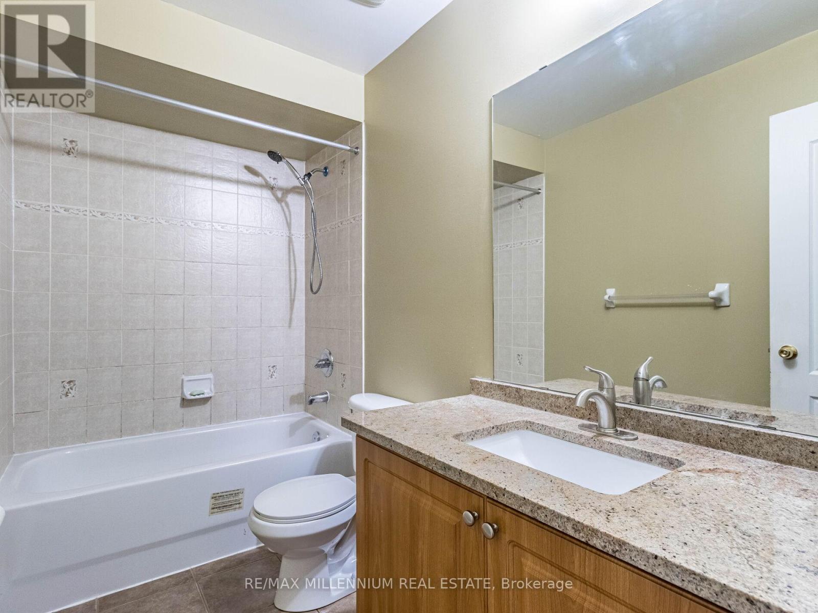 172 Pefferlaw Circle, Brampton, Ontario  L6Y 0L2 - Photo 27 - W13856226