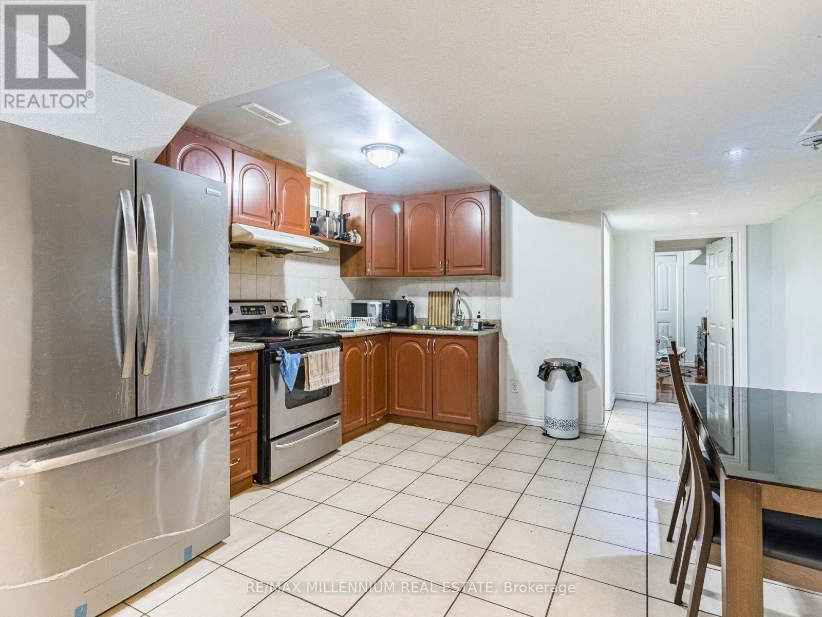 172 Pefferlaw Circle, Brampton, Ontario  L6Y 0L2 - Photo 30 - W13856226