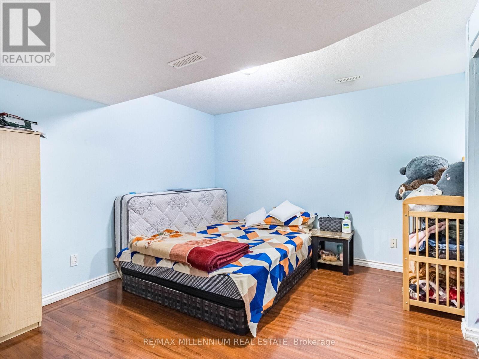 172 Pefferlaw Circle, Brampton, Ontario  L6Y 0L2 - Photo 33 - W13856226