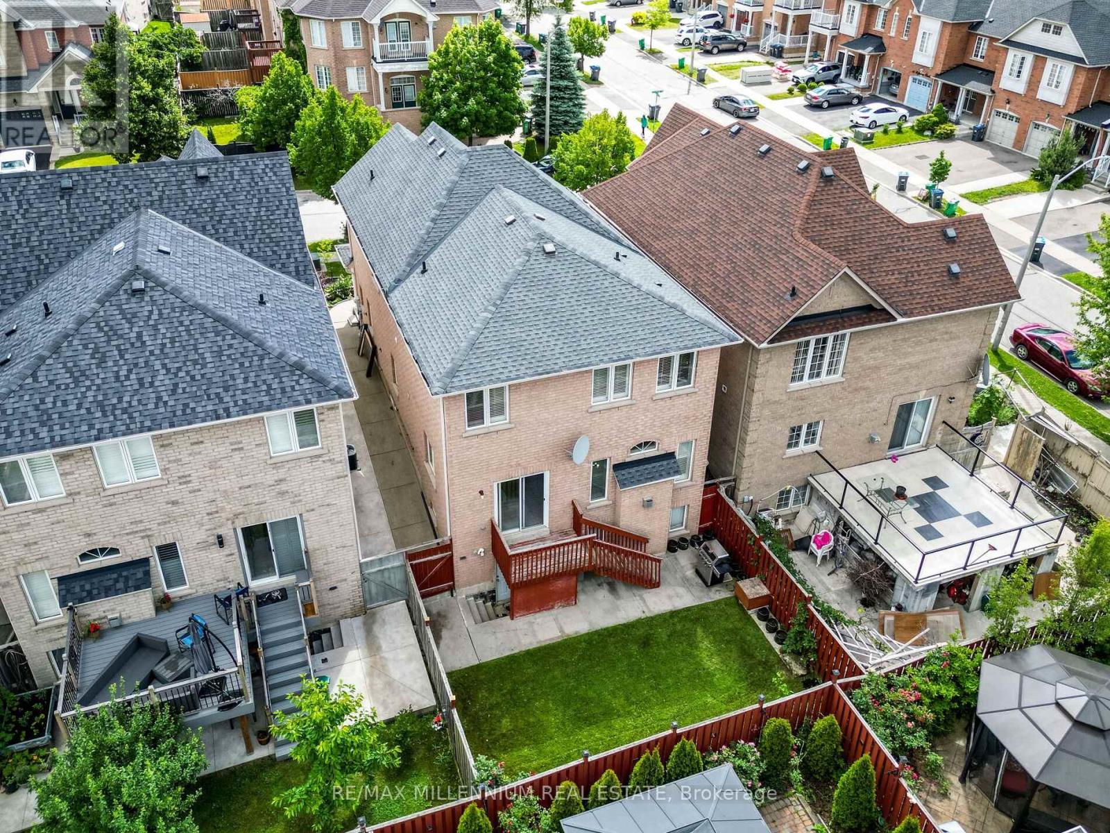 172 Pefferlaw Circle, Brampton, Ontario  L6Y 0L2 - Photo 37 - W13856226