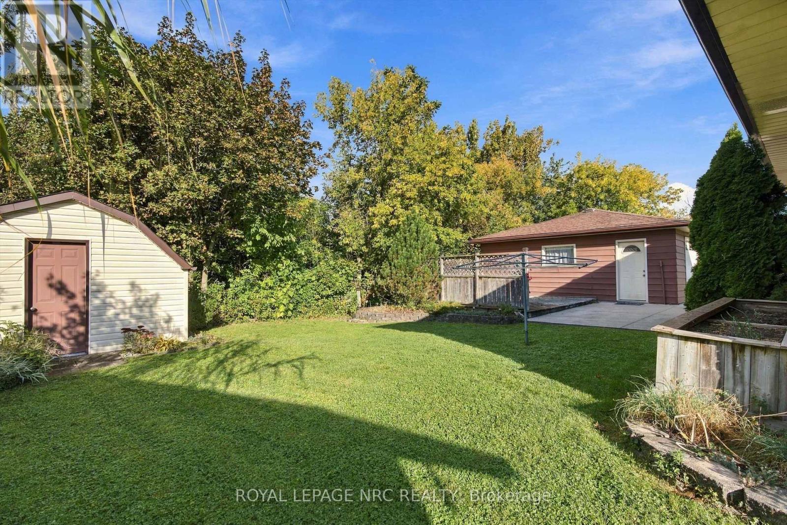 13 Hardwood Grove, St. Catharines, Ontario  L2P 1K3 - Photo 37 - X13846836
