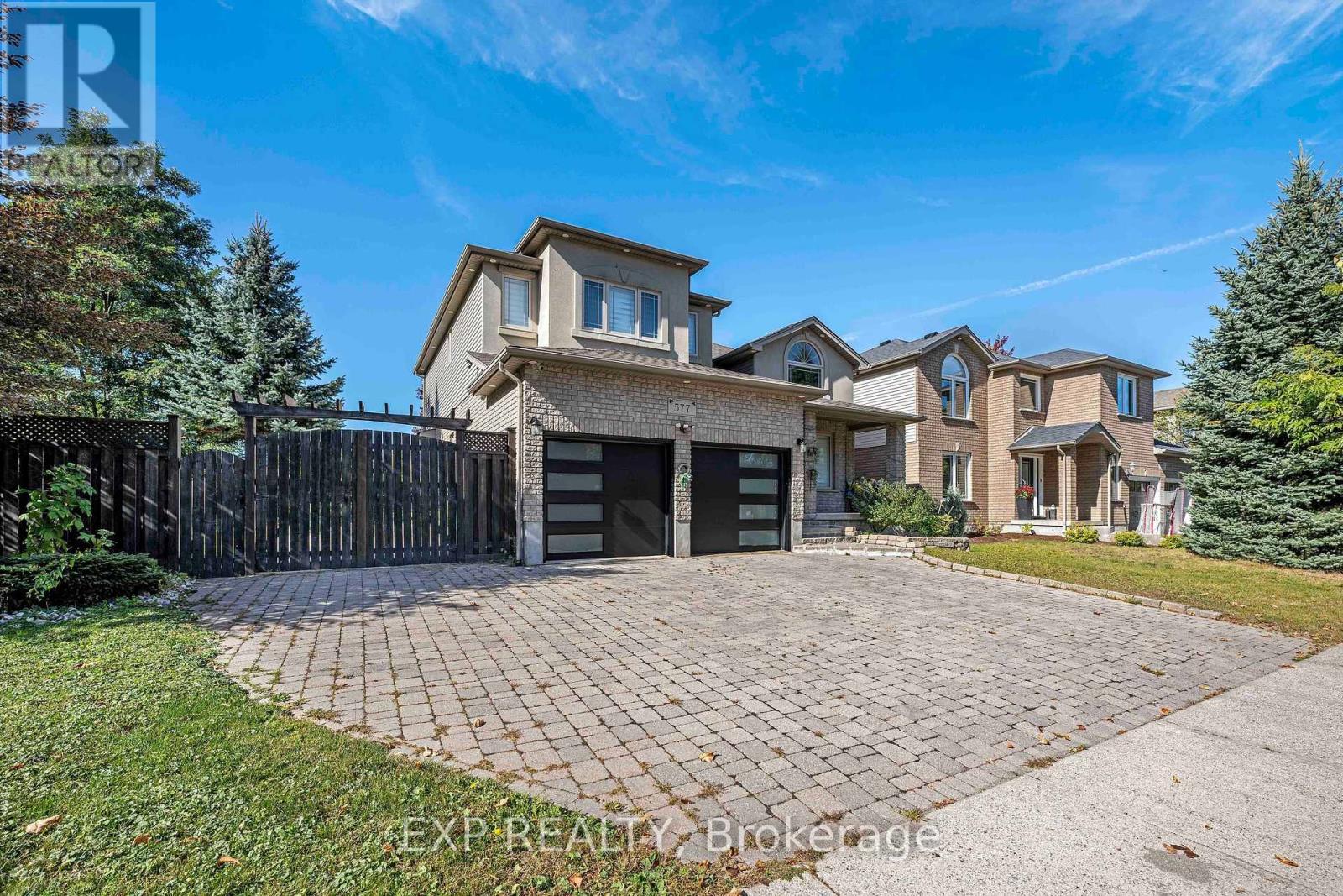 577 Waterton Drive, Waterloo, Ontario  N2V 2K5 - Photo 2 - X13856272