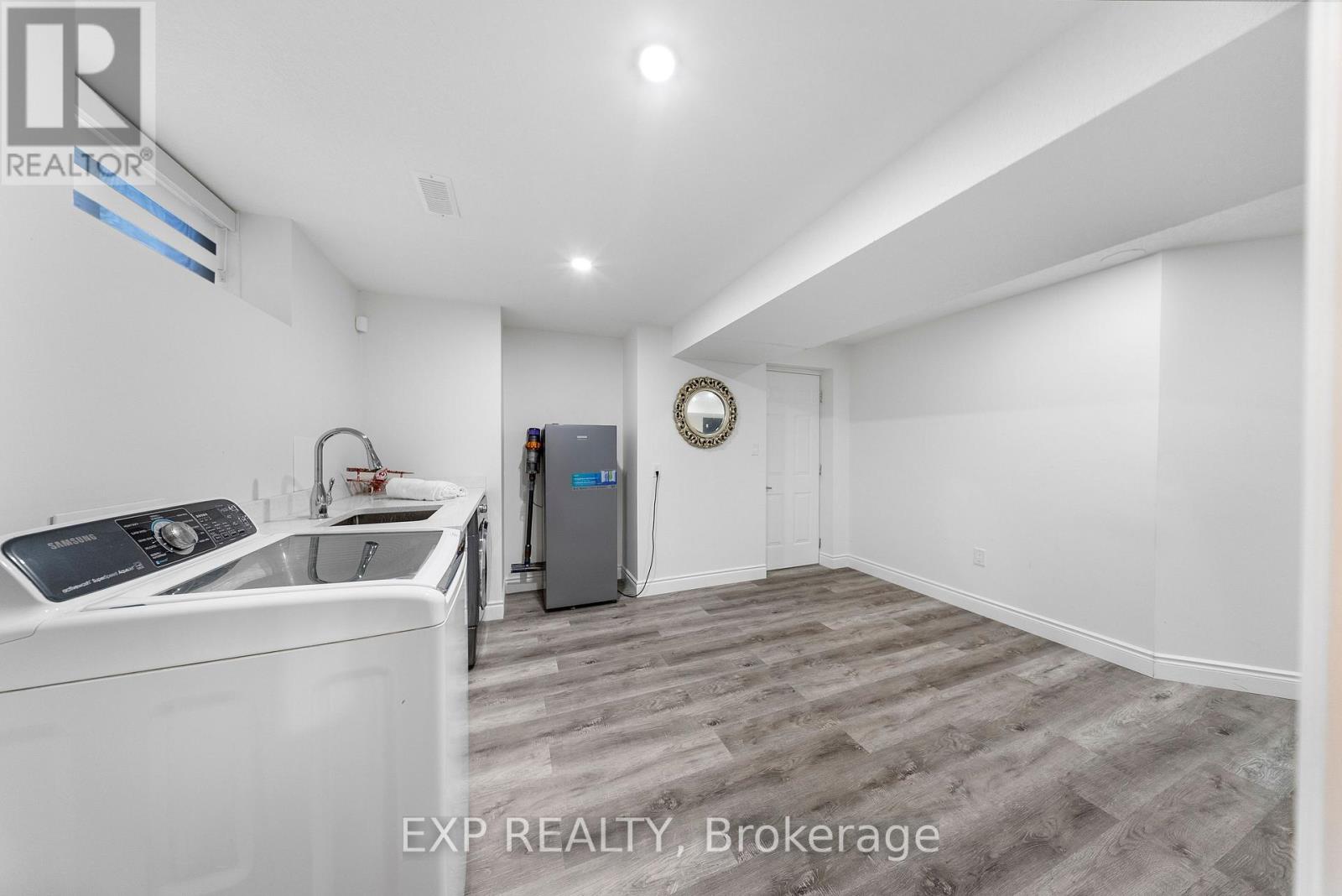 577 Waterton Drive, Waterloo, Ontario  N2V 2K5 - Photo 43 - X13856272