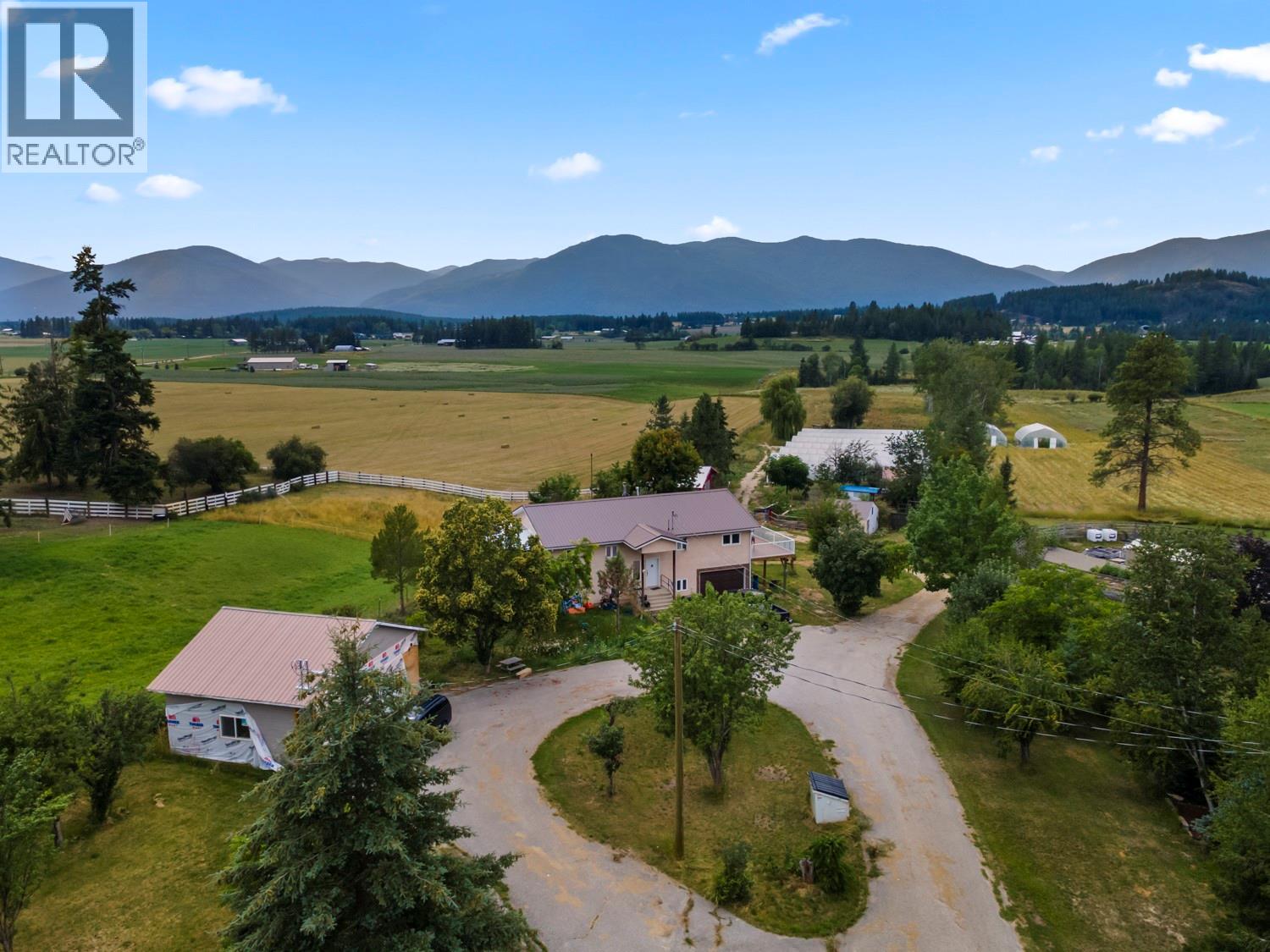 3095 Canyon Lister Road Lister British Columbia Canada V0B1C1 2