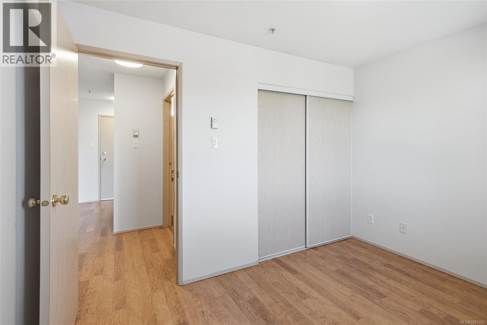205 4971 Songbird Pl