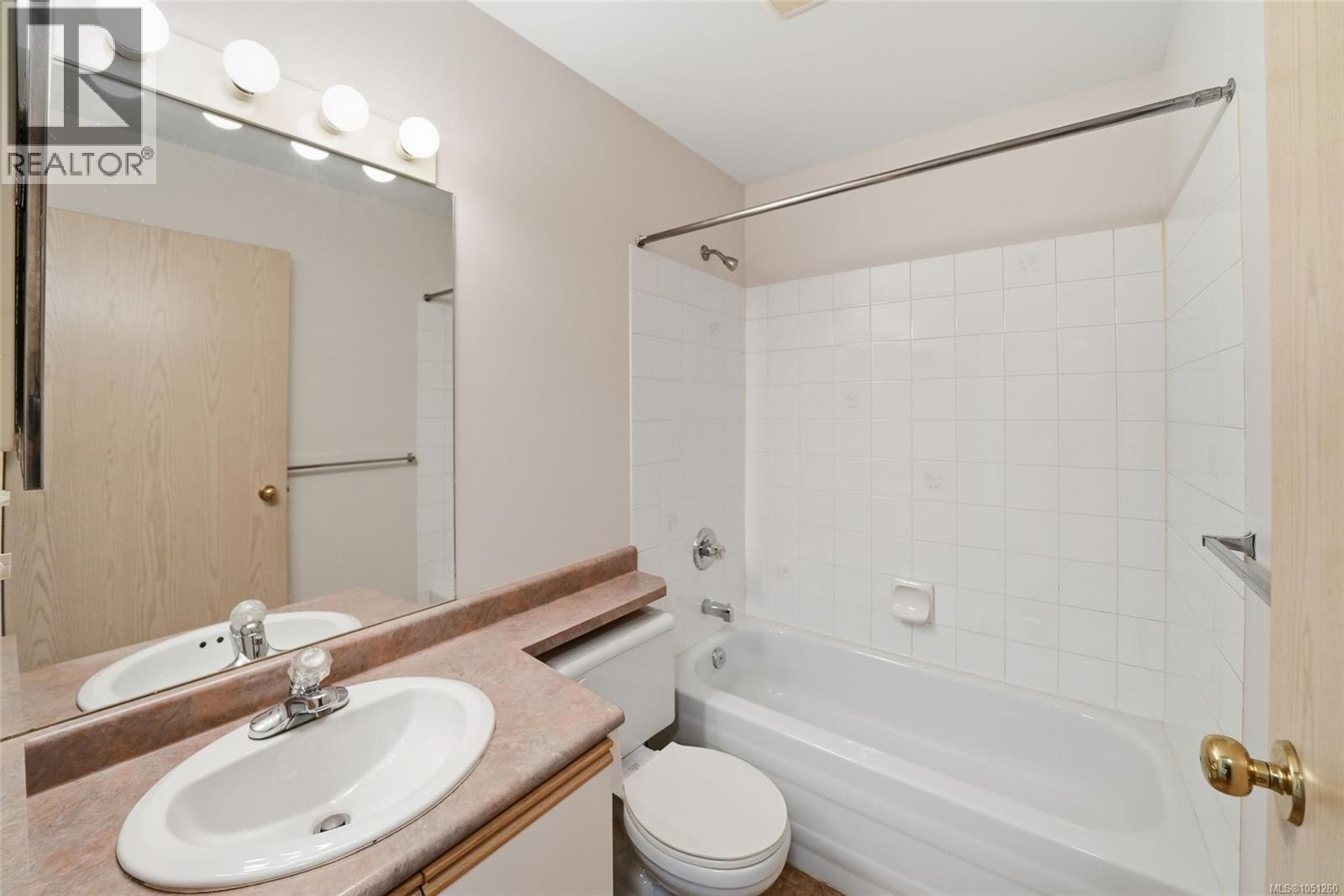 205 4971 Songbird Pl