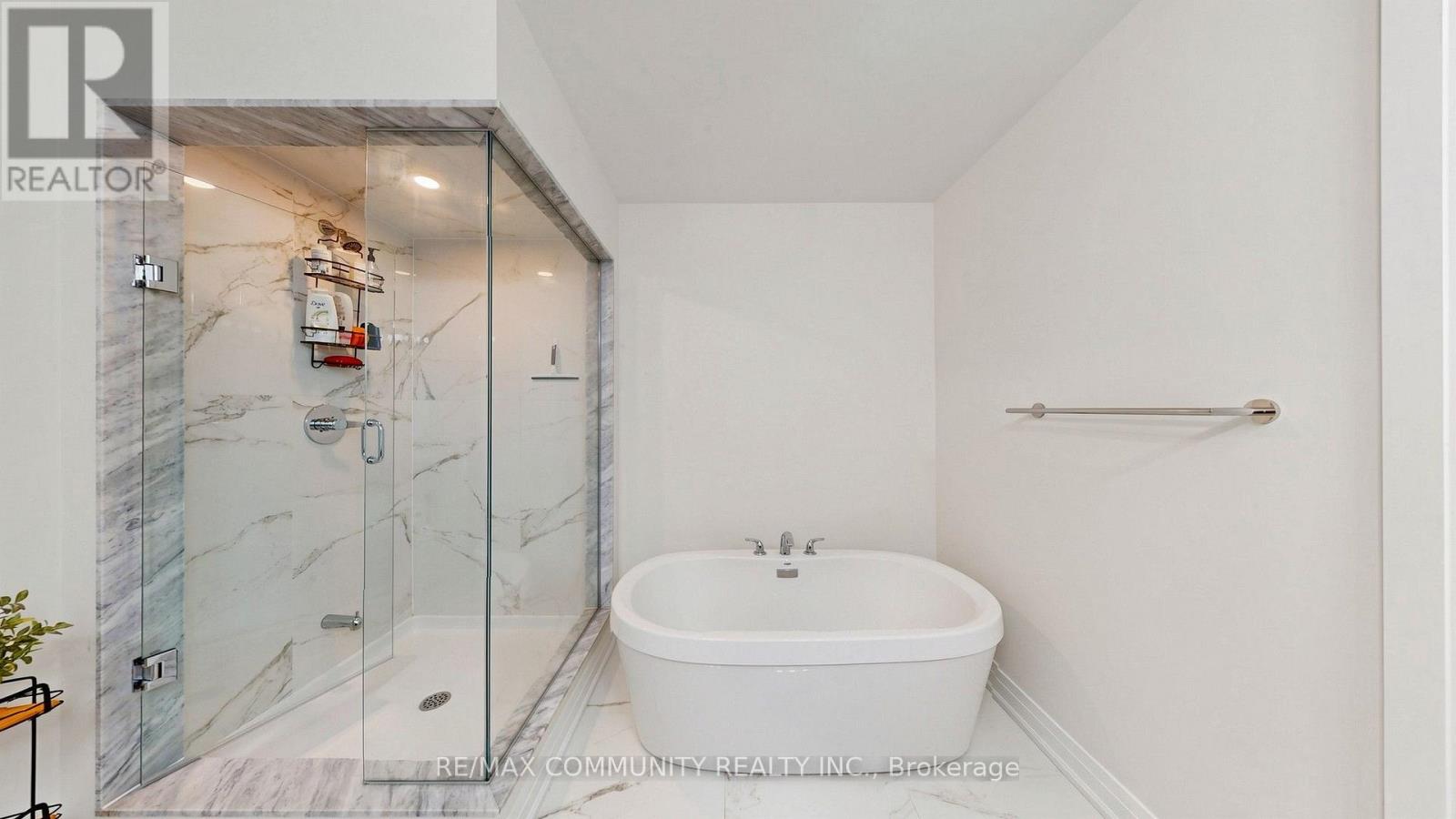 1034 Skyridge Boulevard, Pickering, Ontario  L1X 0G5 - Photo 23 - E13854882