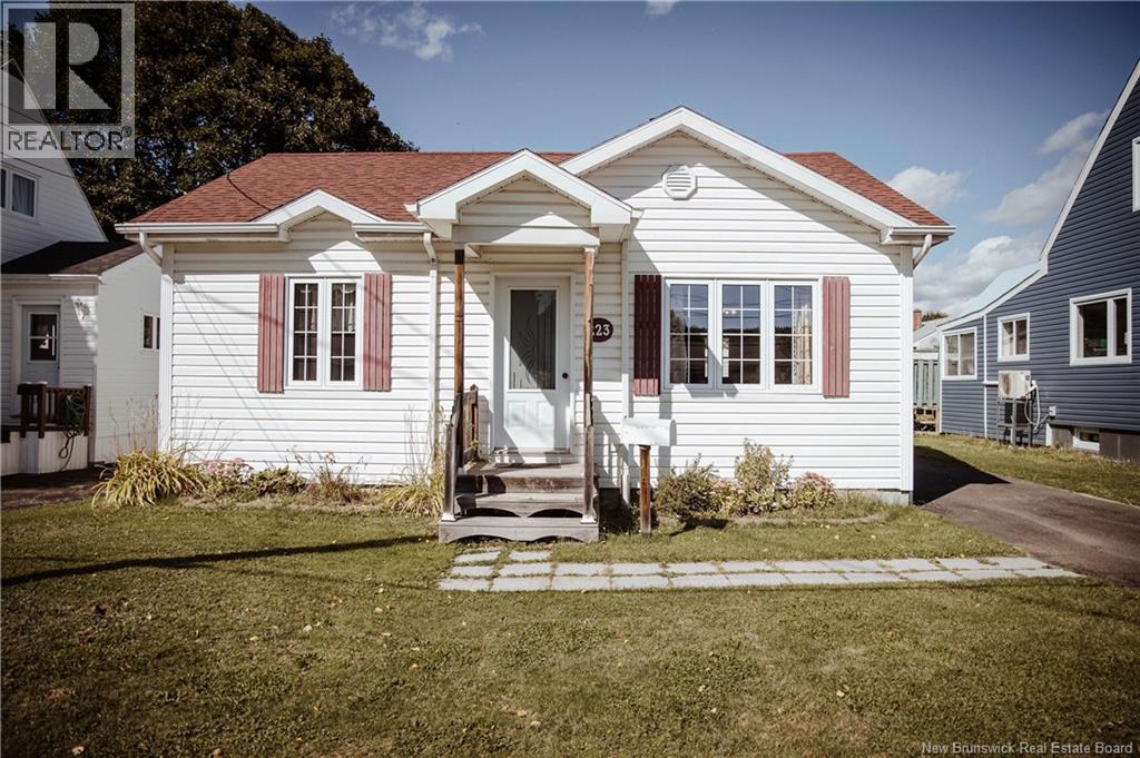 <h3>$159,000</h3><p>223 Dover Street, Campbellton, New Brunswick</p>