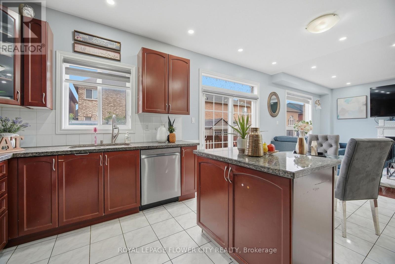 39 Hadfield Circle, Brampton, Ontario  L6R 0N6 - Photo 15 - W13849880