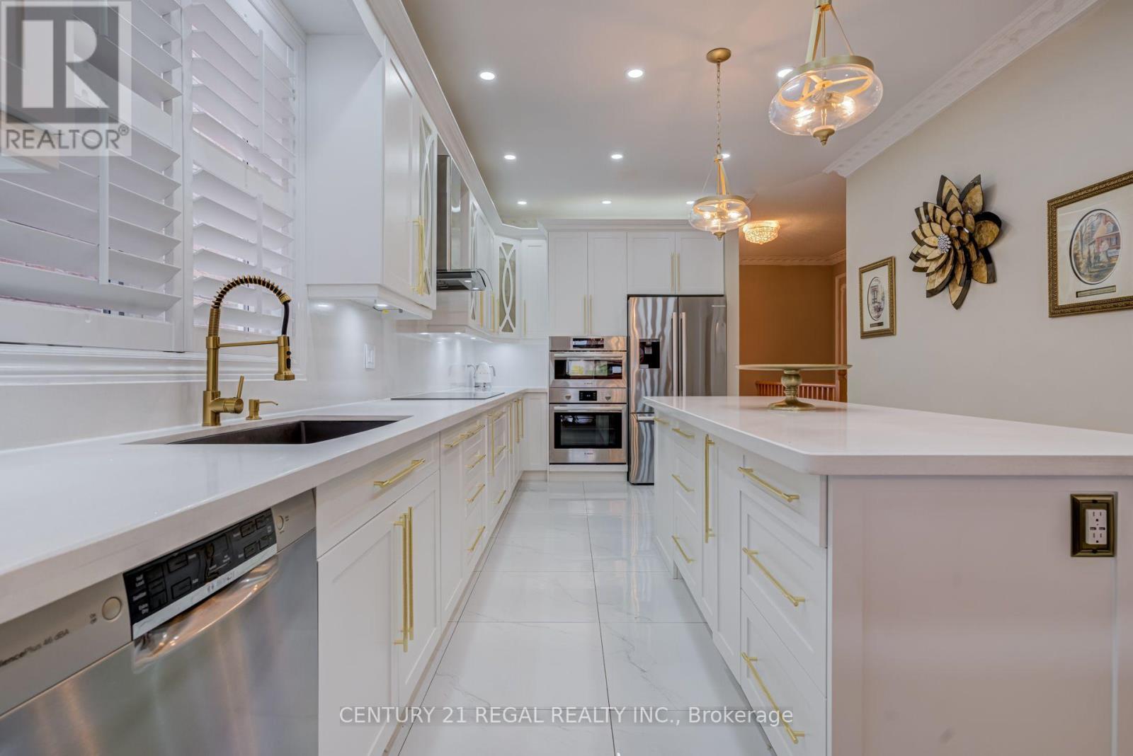 66 Mcechearn Crescent, Caledon, Ontario  L7C 3R4 - Photo 5 - W13852596