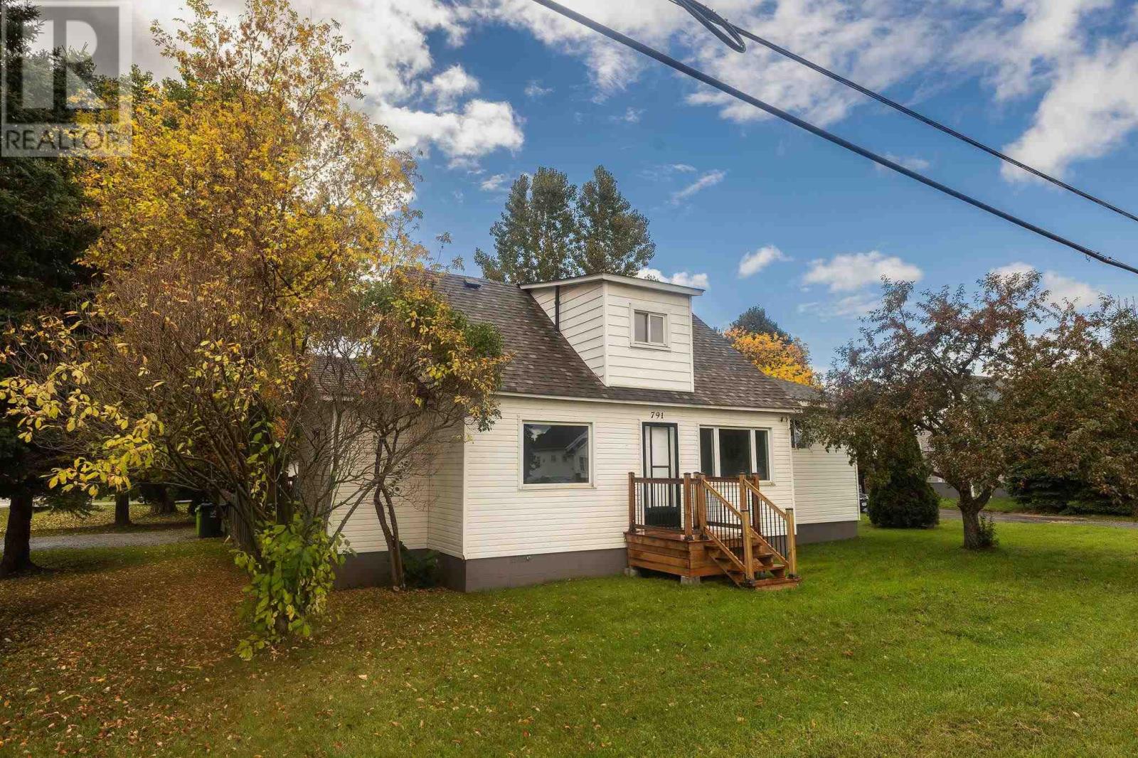 791 Second Lin W, Sault Ste. Marie, Ontario  P6C 2L2 - Photo 2 - SM262745